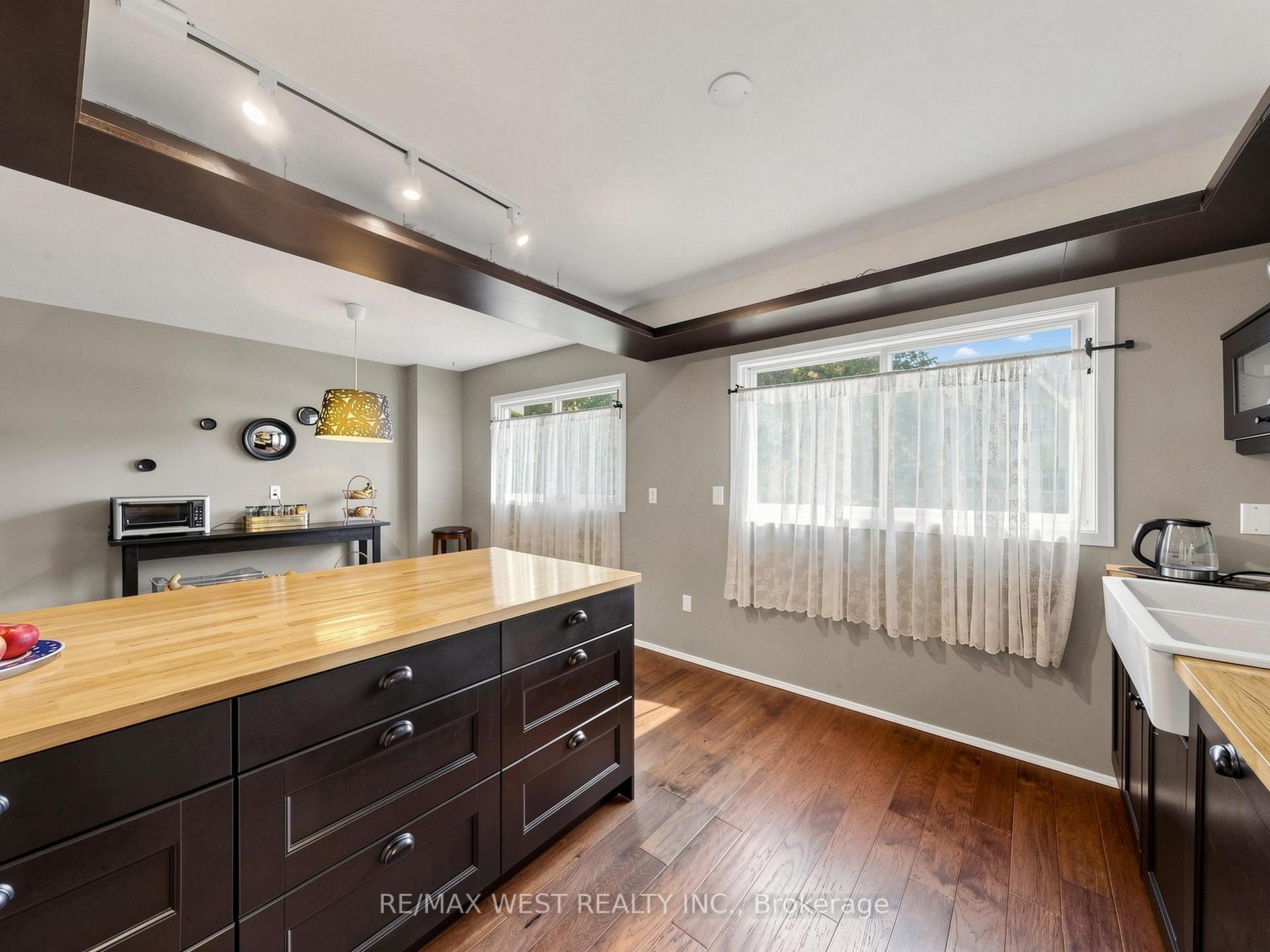 Photo 22 of Unit 44, 121 Poplar Crescent, Aurora, Aurora Highlands — HOMEH