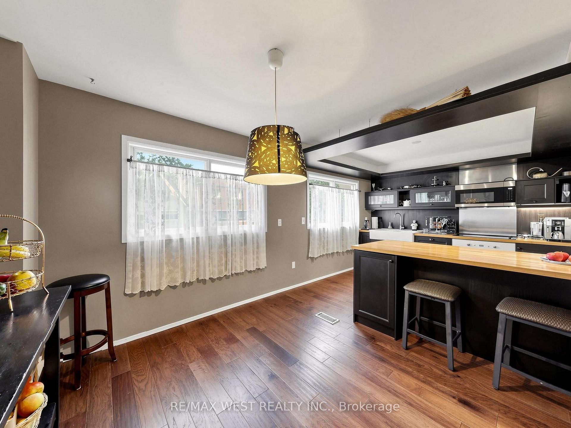 Photo 26 of Unit 44, 121 Poplar Crescent, Aurora, Aurora Highlands — HOMEH