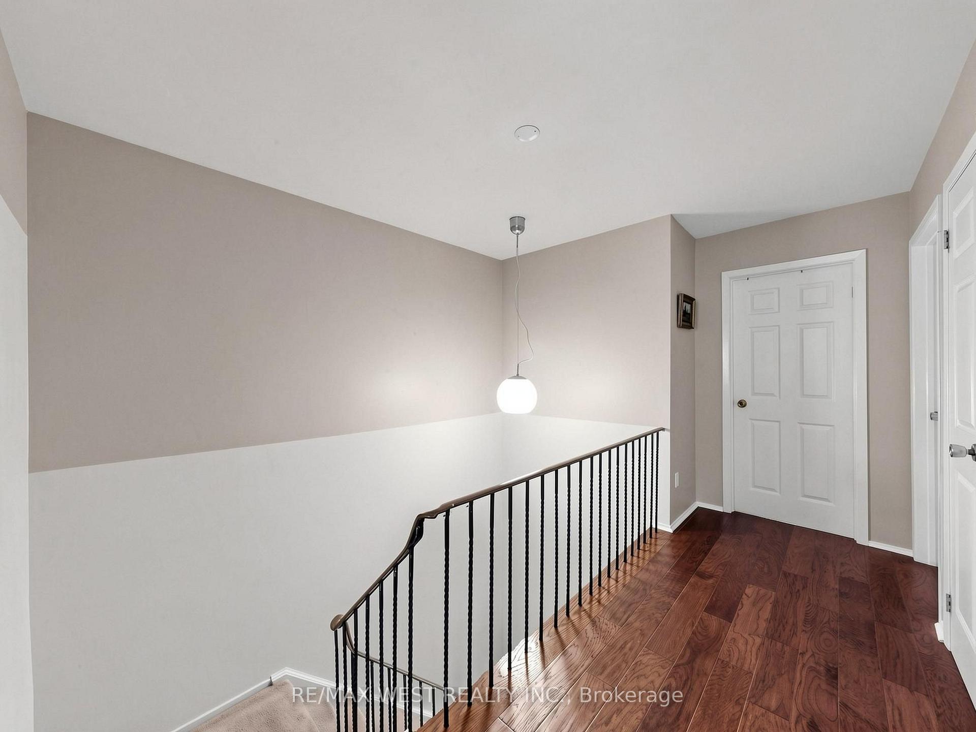 Photo 32 of Unit 44, 121 Poplar Crescent, Aurora, Aurora Highlands — HOMEH