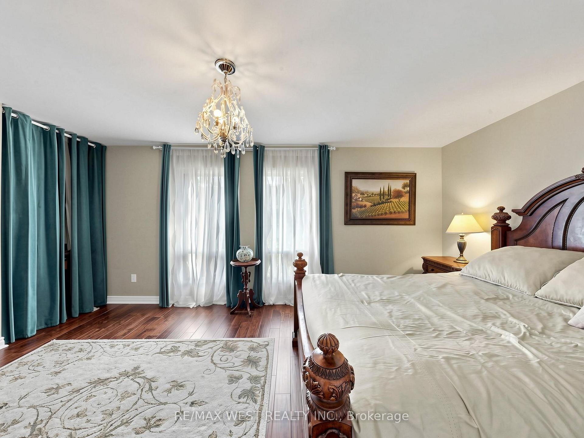 Photo 34 of Unit 44, 121 Poplar Crescent, Aurora, Aurora Highlands — HOMEH