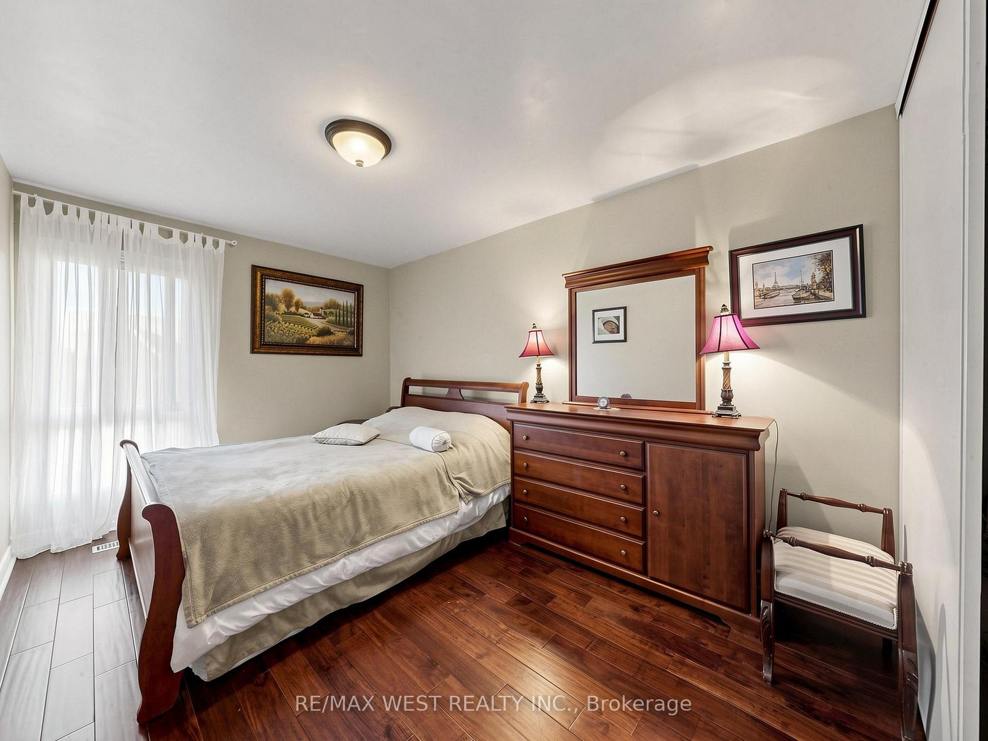 Photo 38 of Unit 44, 121 Poplar Crescent, Aurora, Aurora Highlands — HOMEH