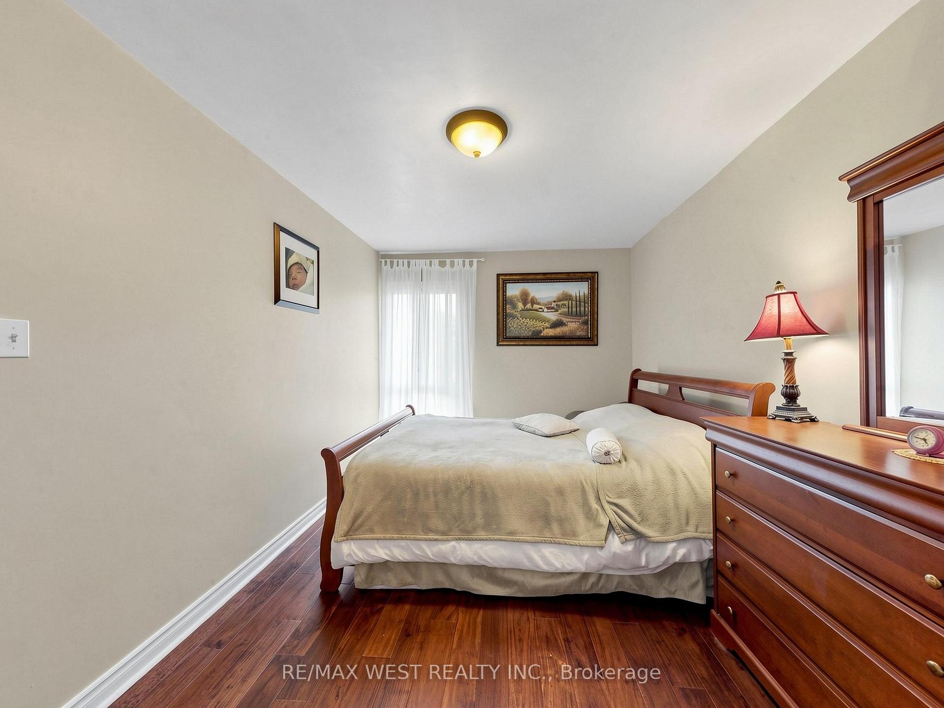 Photo 39 of Unit 44, 121 Poplar Crescent, Aurora, Aurora Highlands — HOMEH