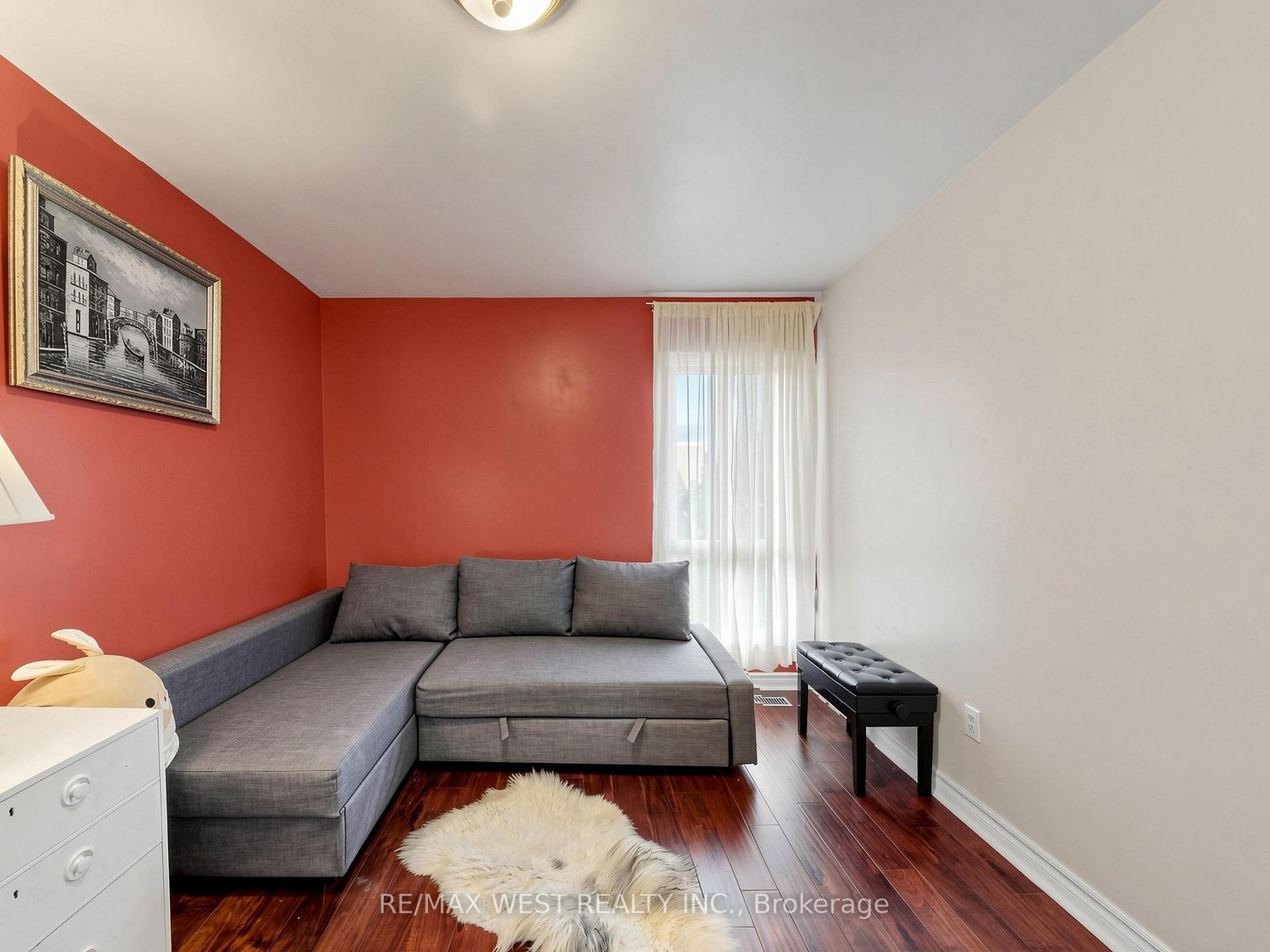 Photo 41 of Unit 44, 121 Poplar Crescent, Aurora, Aurora Highlands — HOMEH