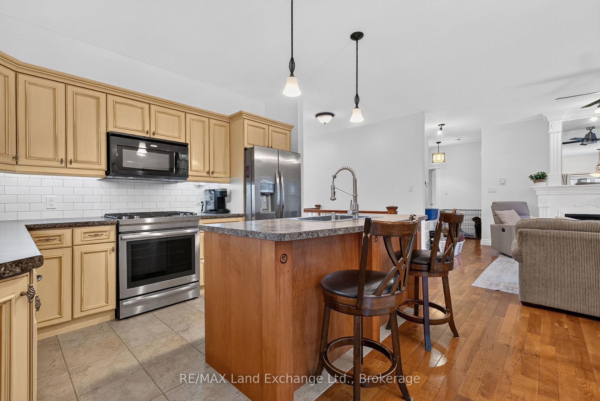Photo 8 of 709 Mcgaw Drive, Kincardine — HOMEH