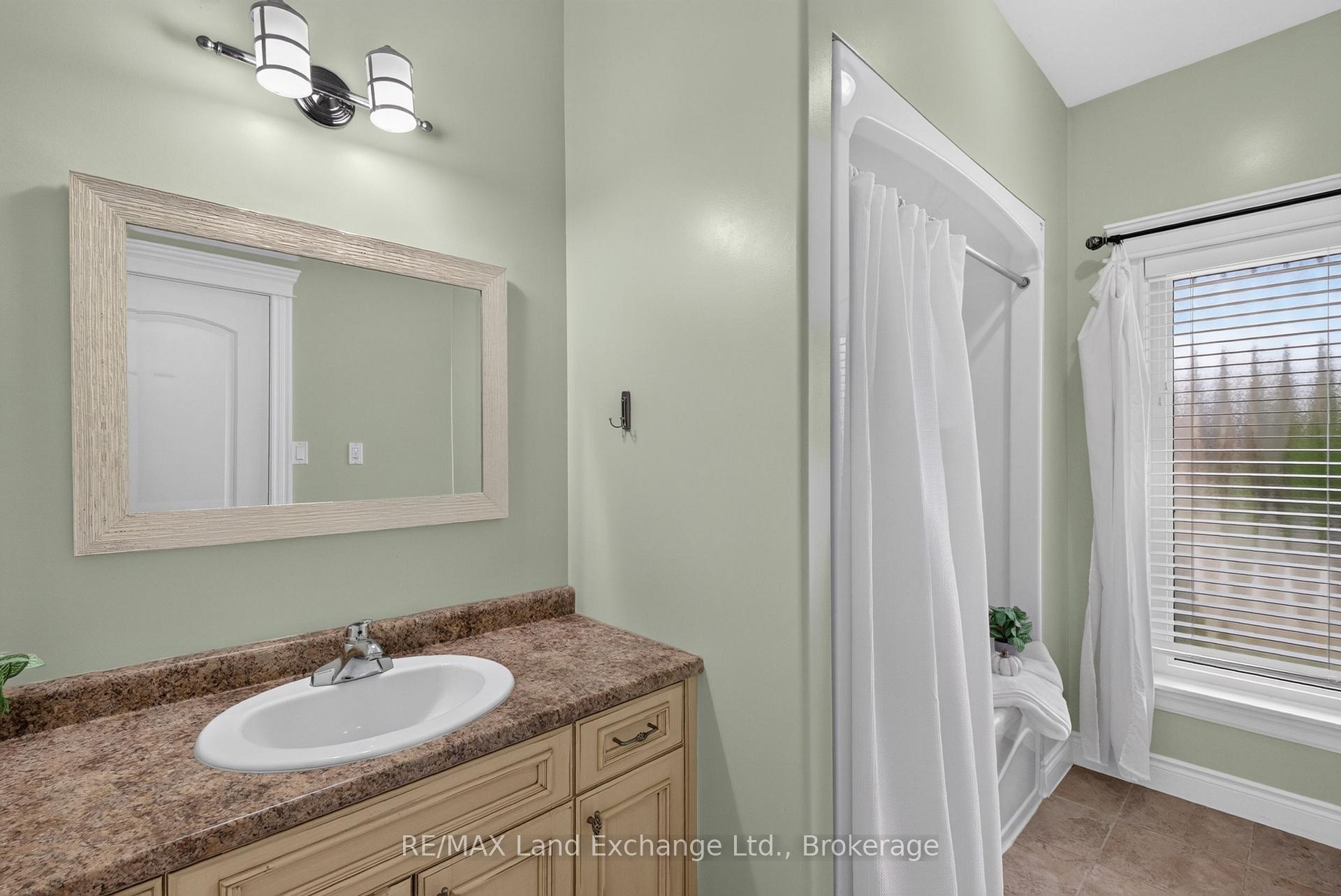 Photo 24 of 709 Mcgaw Drive, Kincardine — HOMEH