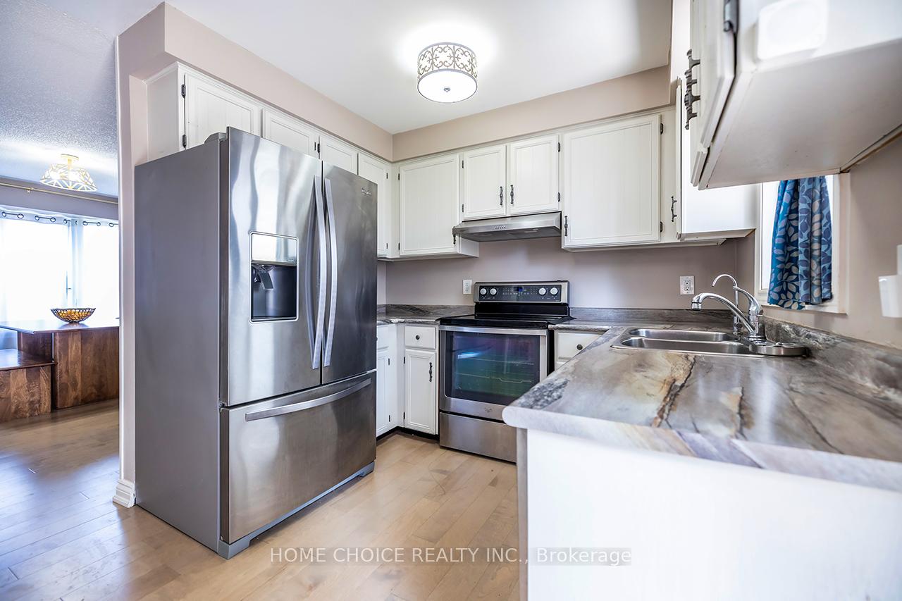 Photo 15 of 34 Goldpine Avenue, Clarington, Courtice — HOMEH