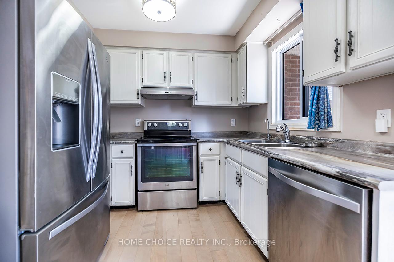 Photo 16 of 34 Goldpine Avenue, Clarington, Courtice — HOMEH