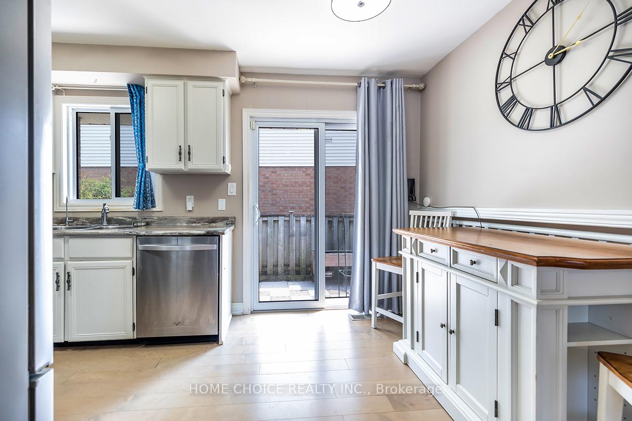 Photo 18 of 34 Goldpine Avenue, Clarington, Courtice — HOMEH