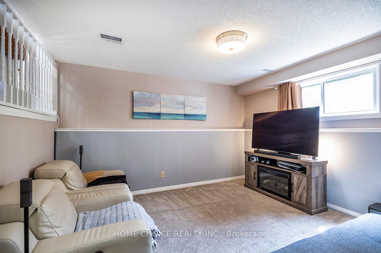Photo 21 of 34 Goldpine Avenue, Clarington, Courtice — HOMEH