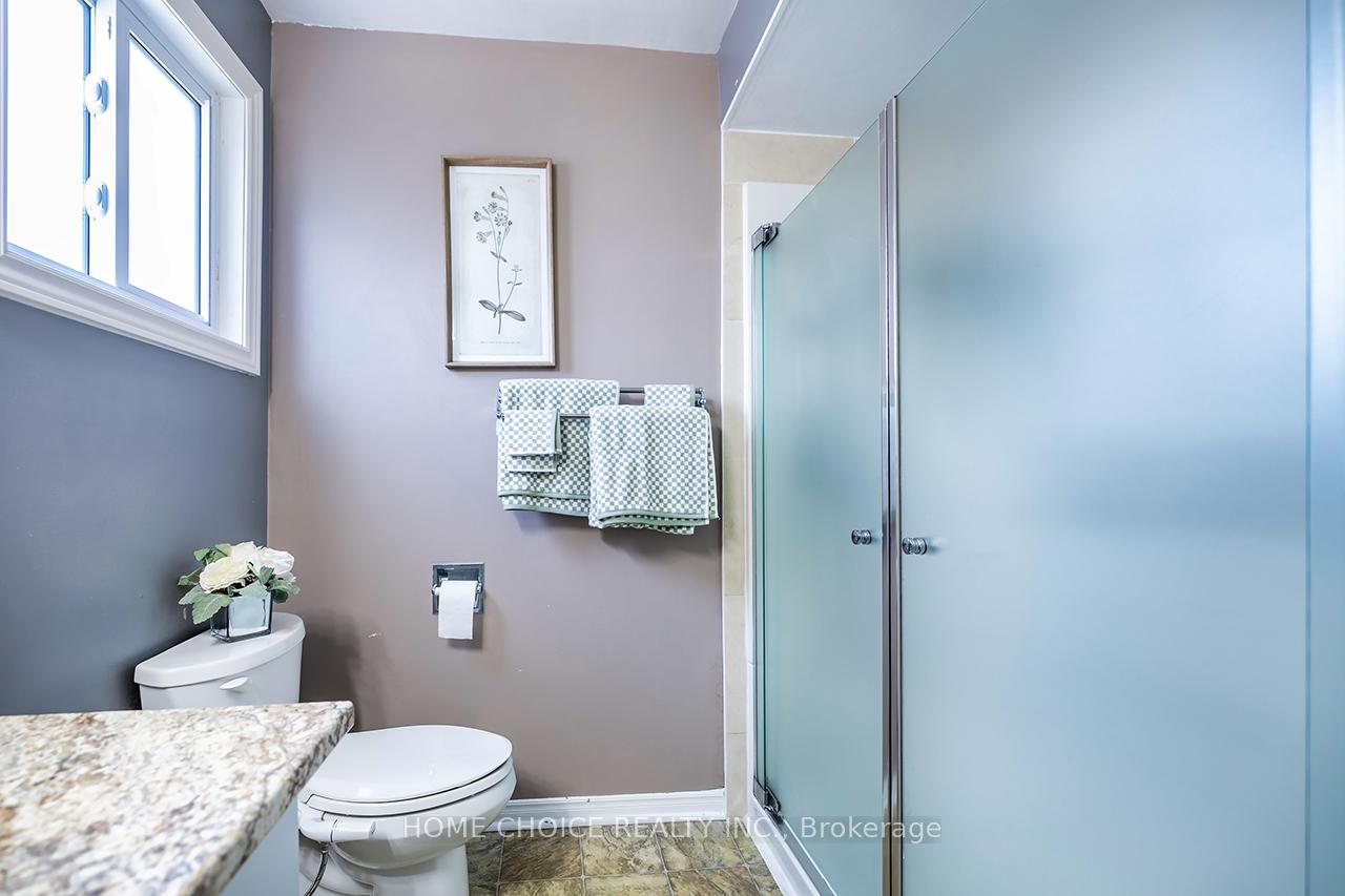 Photo 23 of 34 Goldpine Avenue, Clarington, Courtice — HOMEH