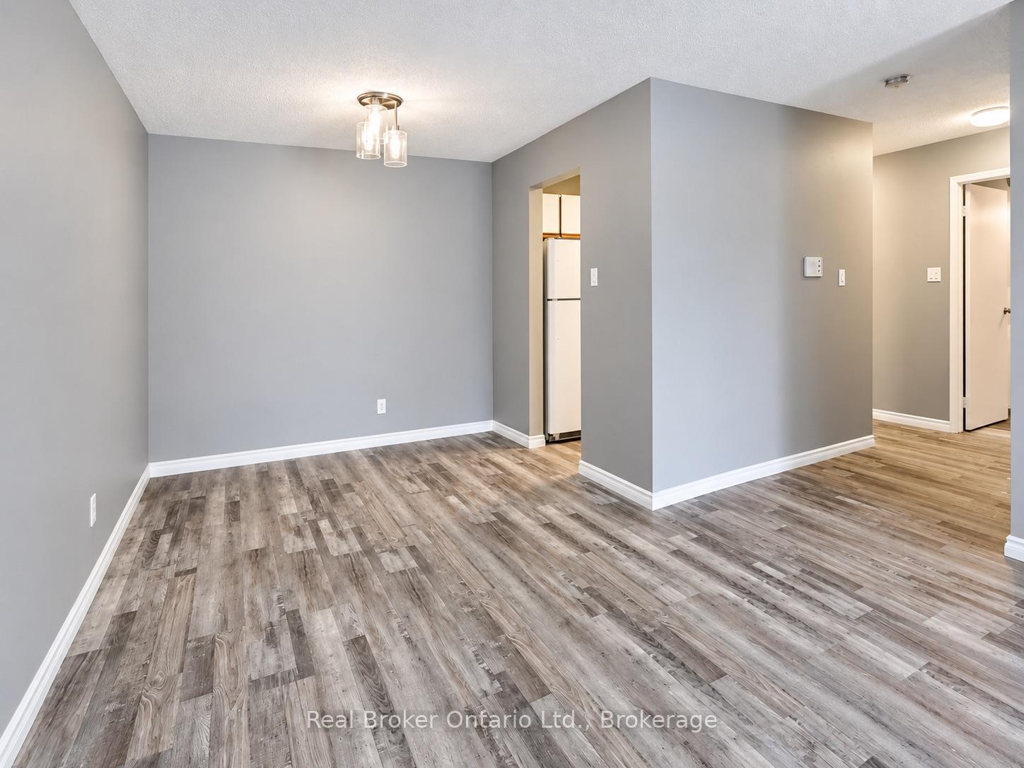 Photo 4 of Unit 101, 725 Deveron Crescent, London, South T — HOMEH