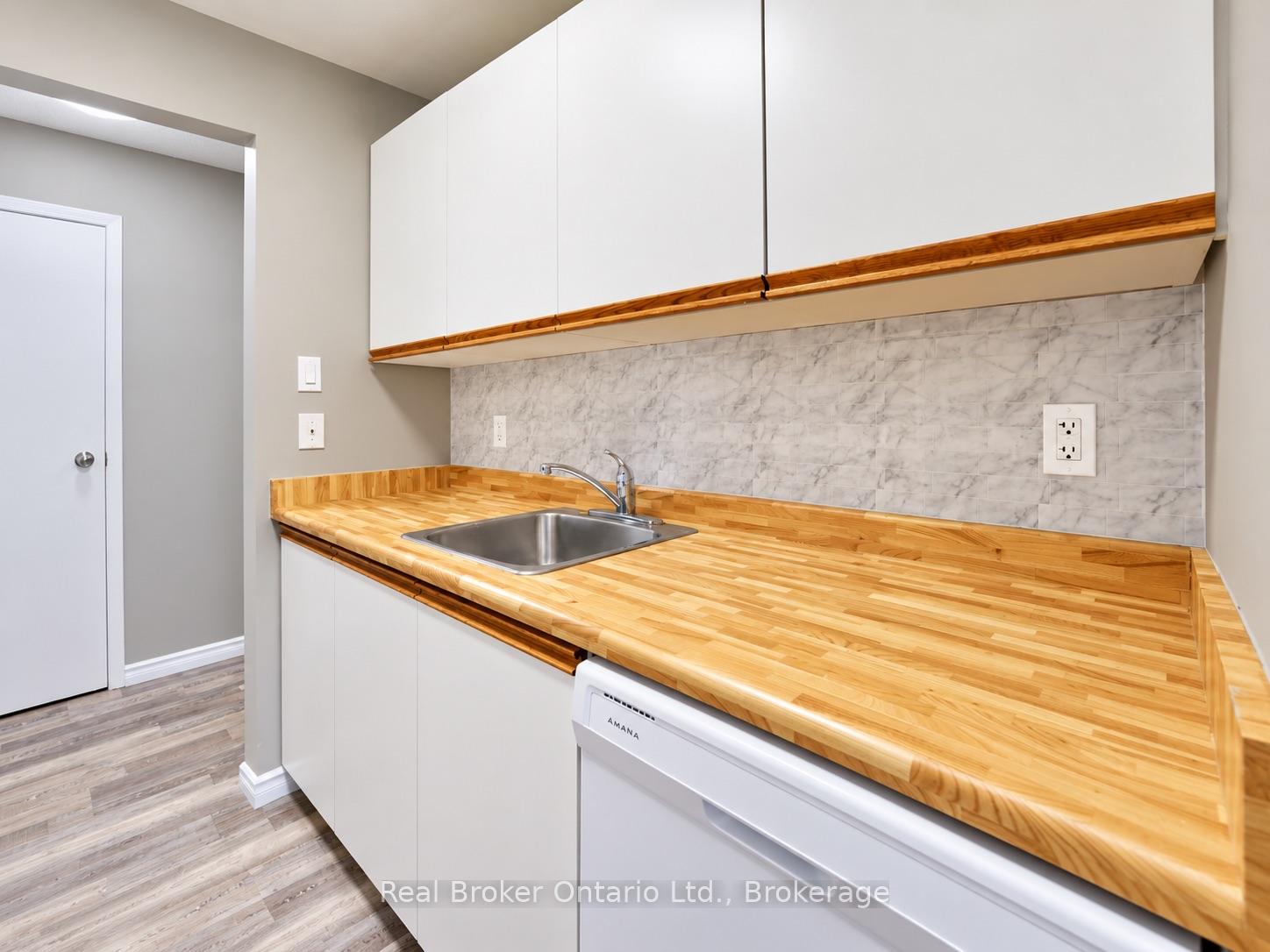 Photo 8 of Unit 101, 725 Deveron Crescent, London, South T — HOMEH