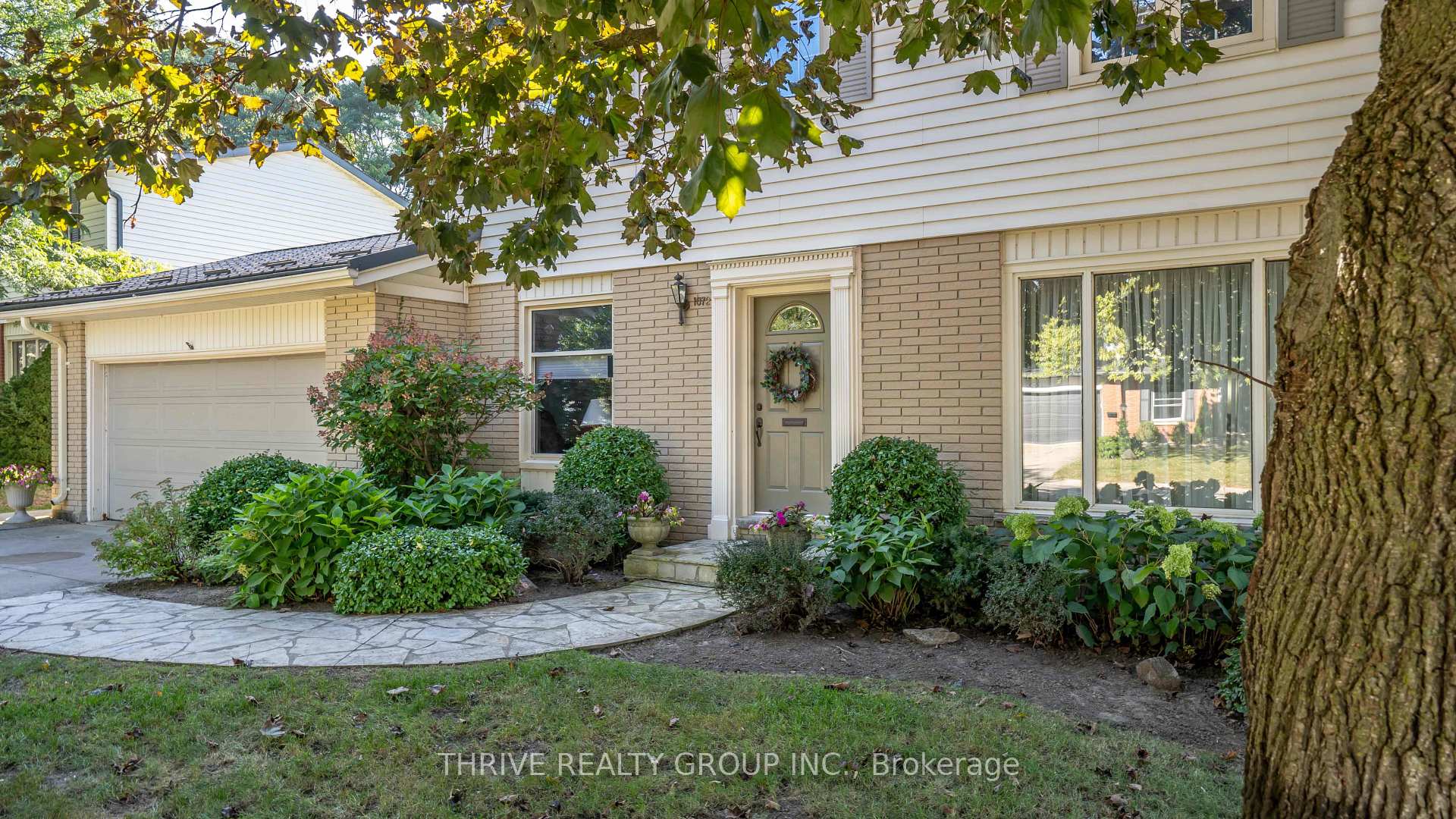 Photo 4 of 1072 Prince George Road, London, North M — HOMEH
