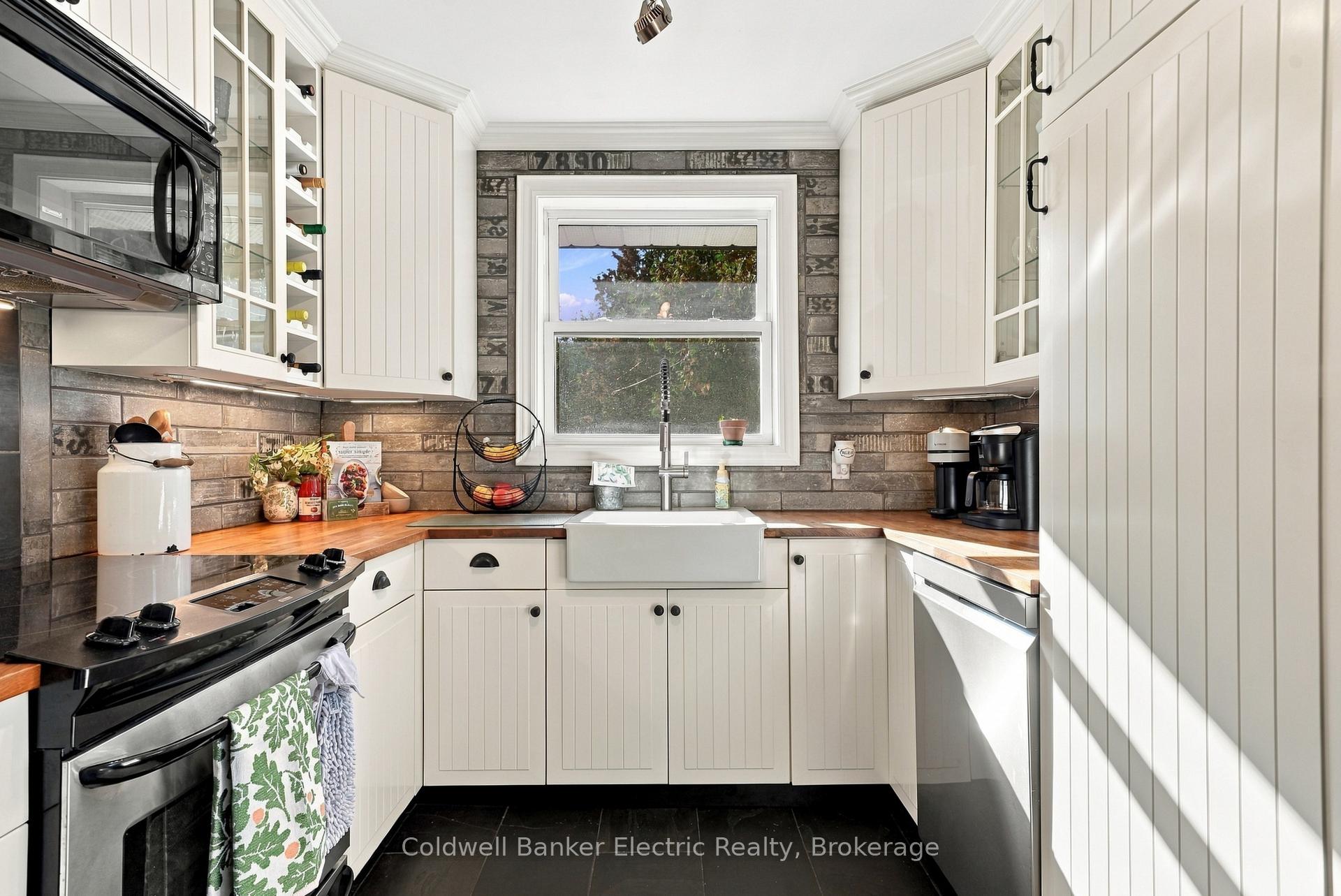 Photo 14 of 13 Coverdale Avenue, Cobourg — HOMEH