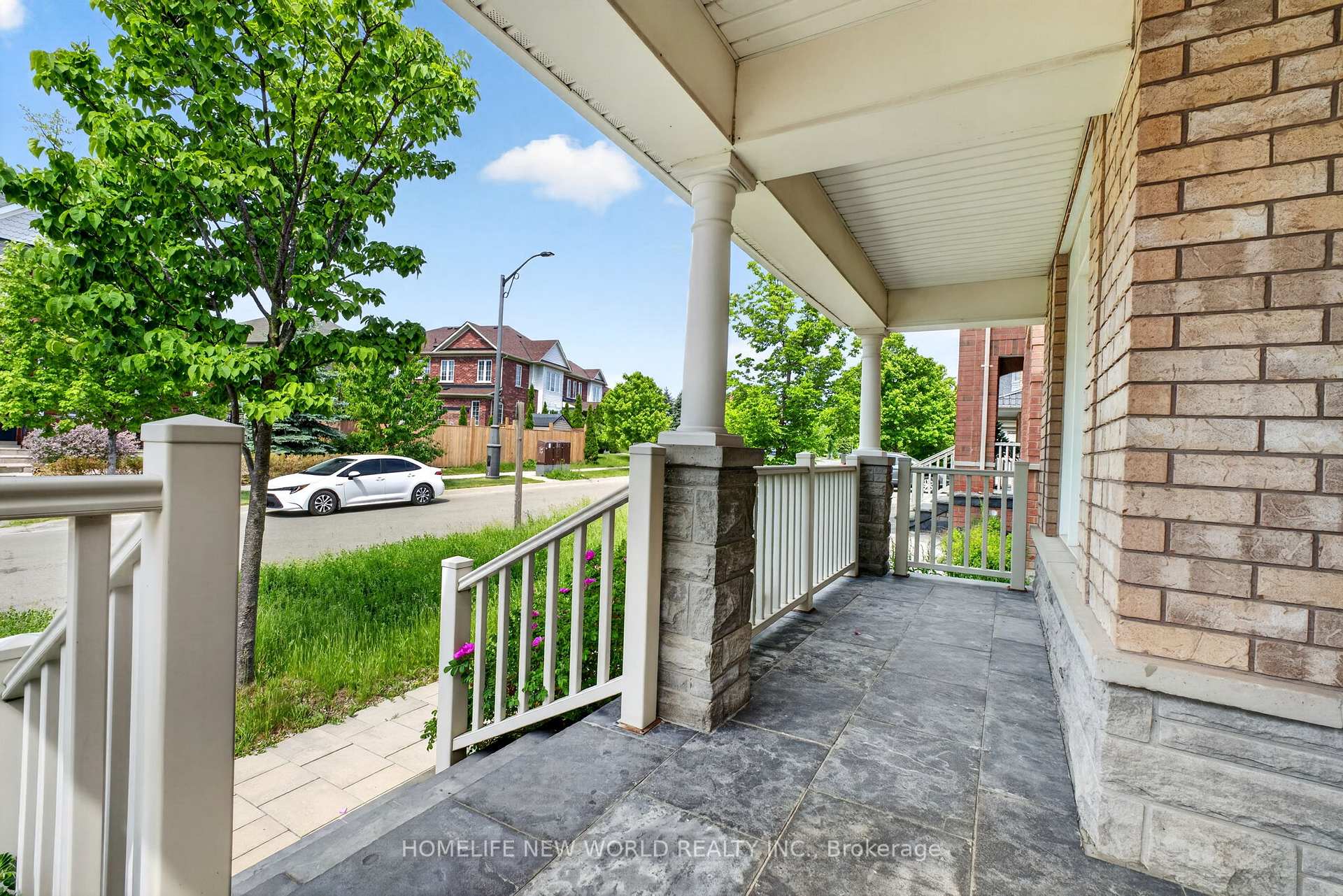 Photo 5 of 5313 Longford Drive, Mississauga, Churchill Meadows — HOMEH