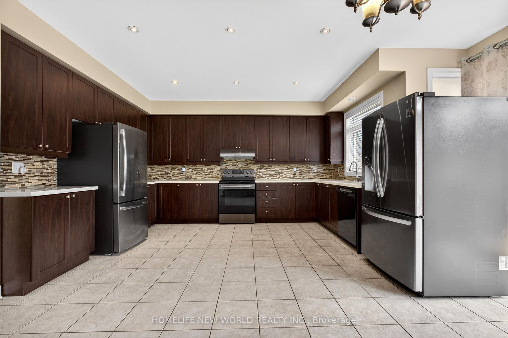 Photo 13 of 5313 Longford Drive, Mississauga, Churchill Meadows — HOMEH