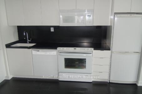 Photo 6 of Unit 1505, 15 Iceboat Terrace, Toronto, Waterfront Communities — HOMEH