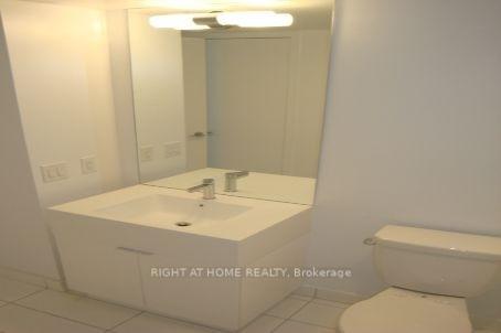 Photo 12 of Unit 1505, 15 Iceboat Terrace, Toronto, Waterfront Communities — HOMEH