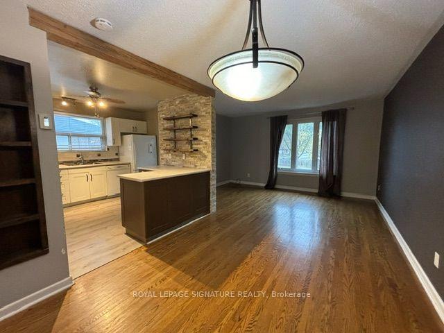 Photo 9 of Unit UPPER, 2551 Padstow Crescent, Mississauga, Clarkson — HOMEH
