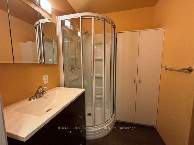 Photo 15 of Unit UPPER, 2551 Padstow Crescent, Mississauga, Clarkson — HOMEH