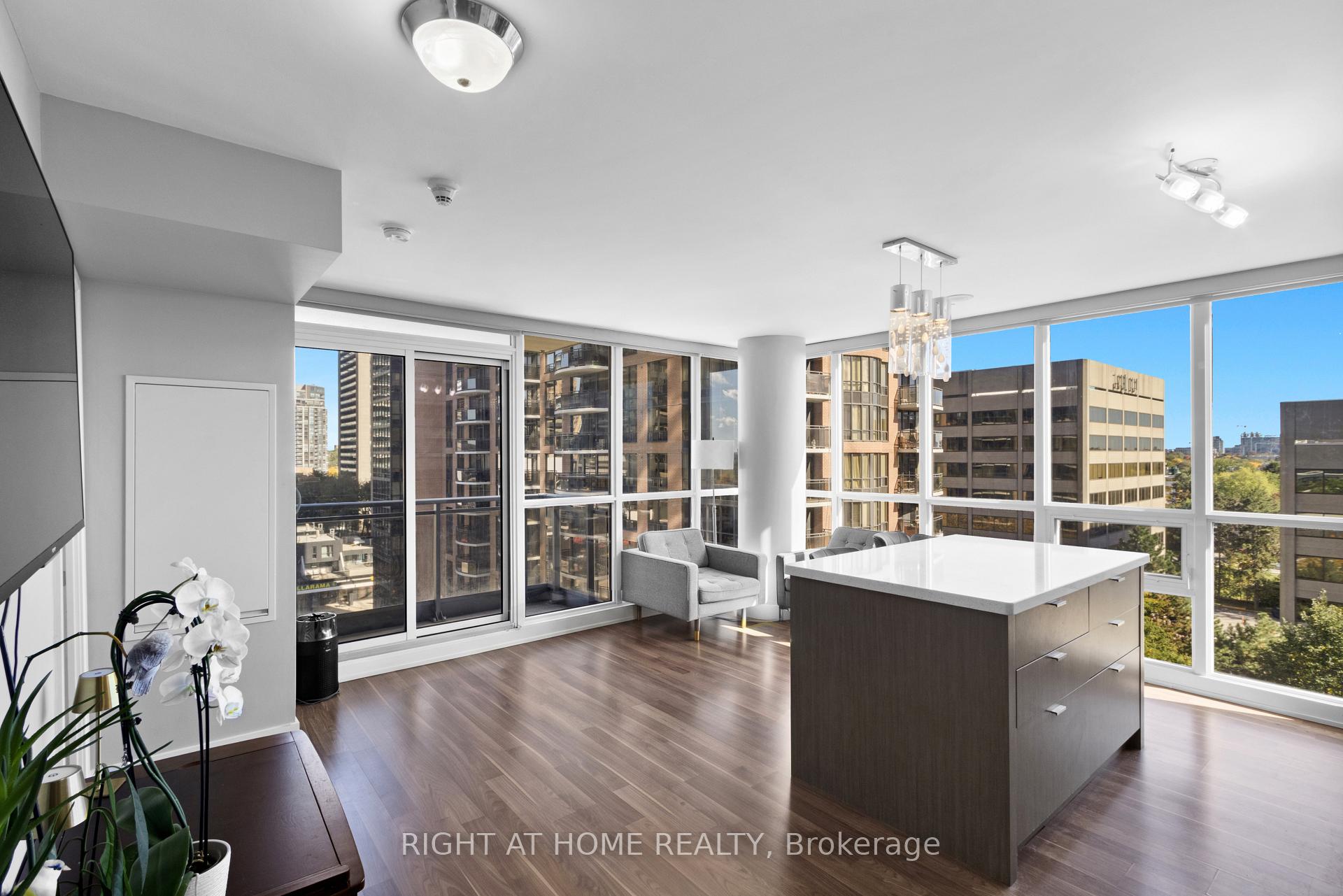 Photo 2 of Unit 904, 23 Sheppard Avenue E, North York, Willowdale East — HOMEH
