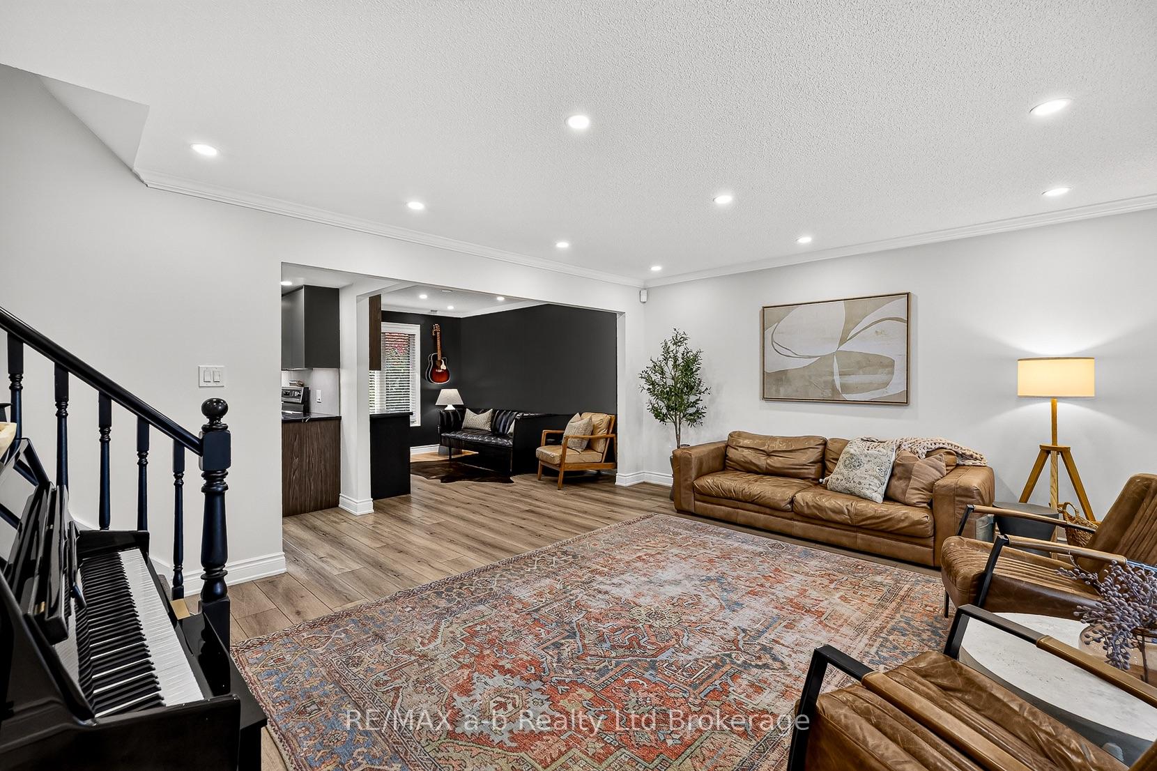 Photo 4 of 1182 Sprucedale Road, Woodstock, Woodstock - North — HOMEH