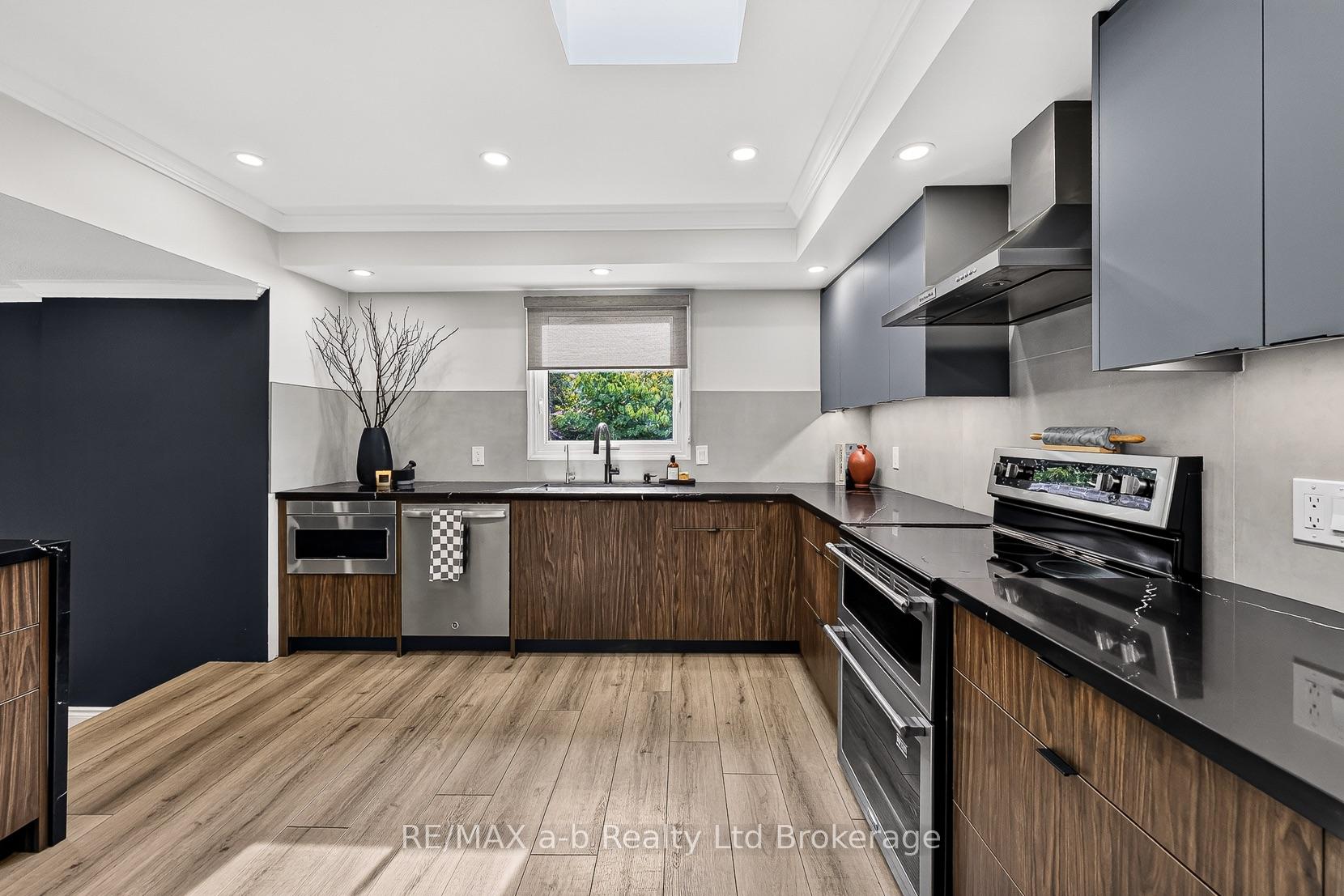 Photo 9 of 1182 Sprucedale Road, Woodstock, Woodstock - North — HOMEH