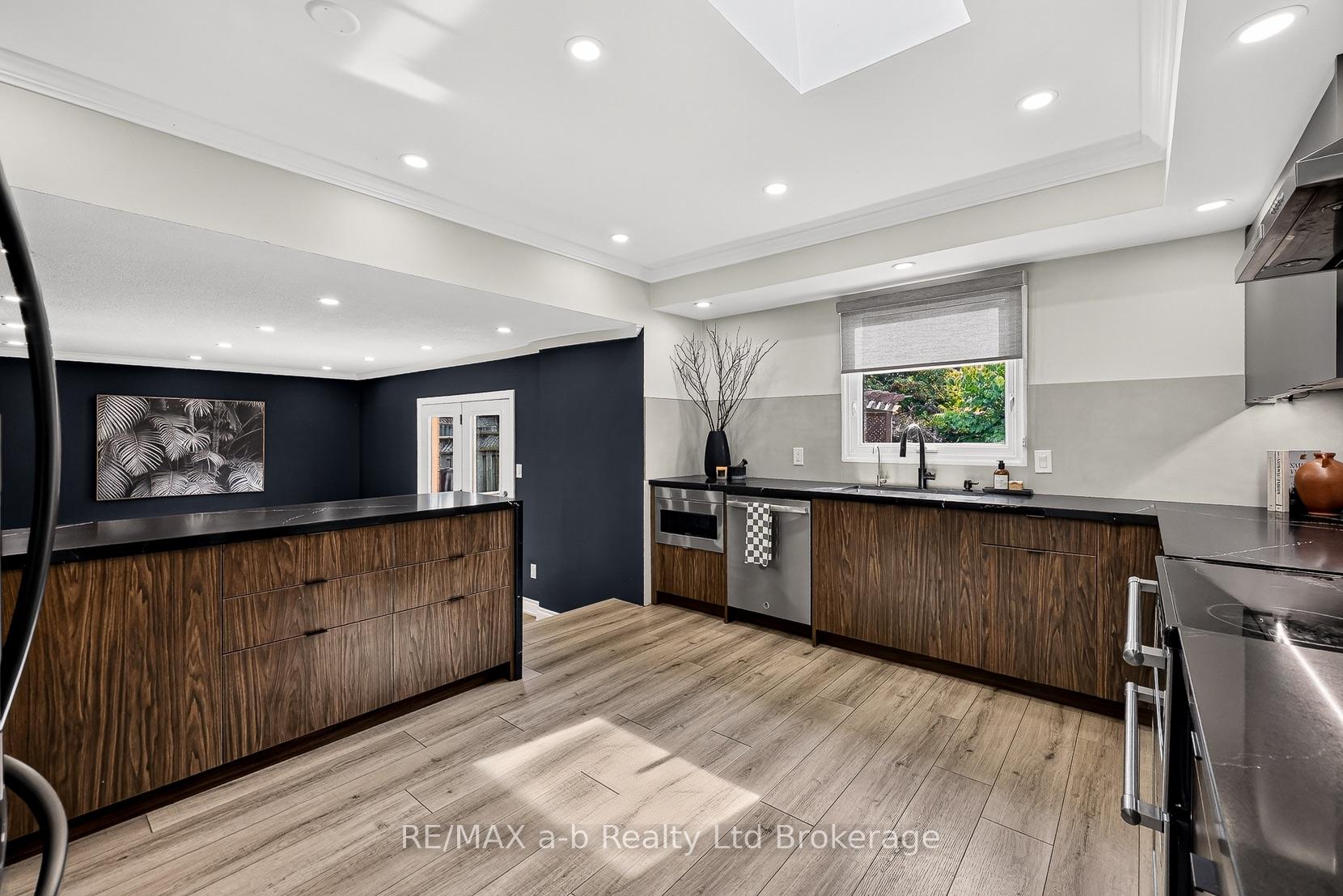 Photo 10 of 1182 Sprucedale Road, Woodstock, Woodstock - North — HOMEH