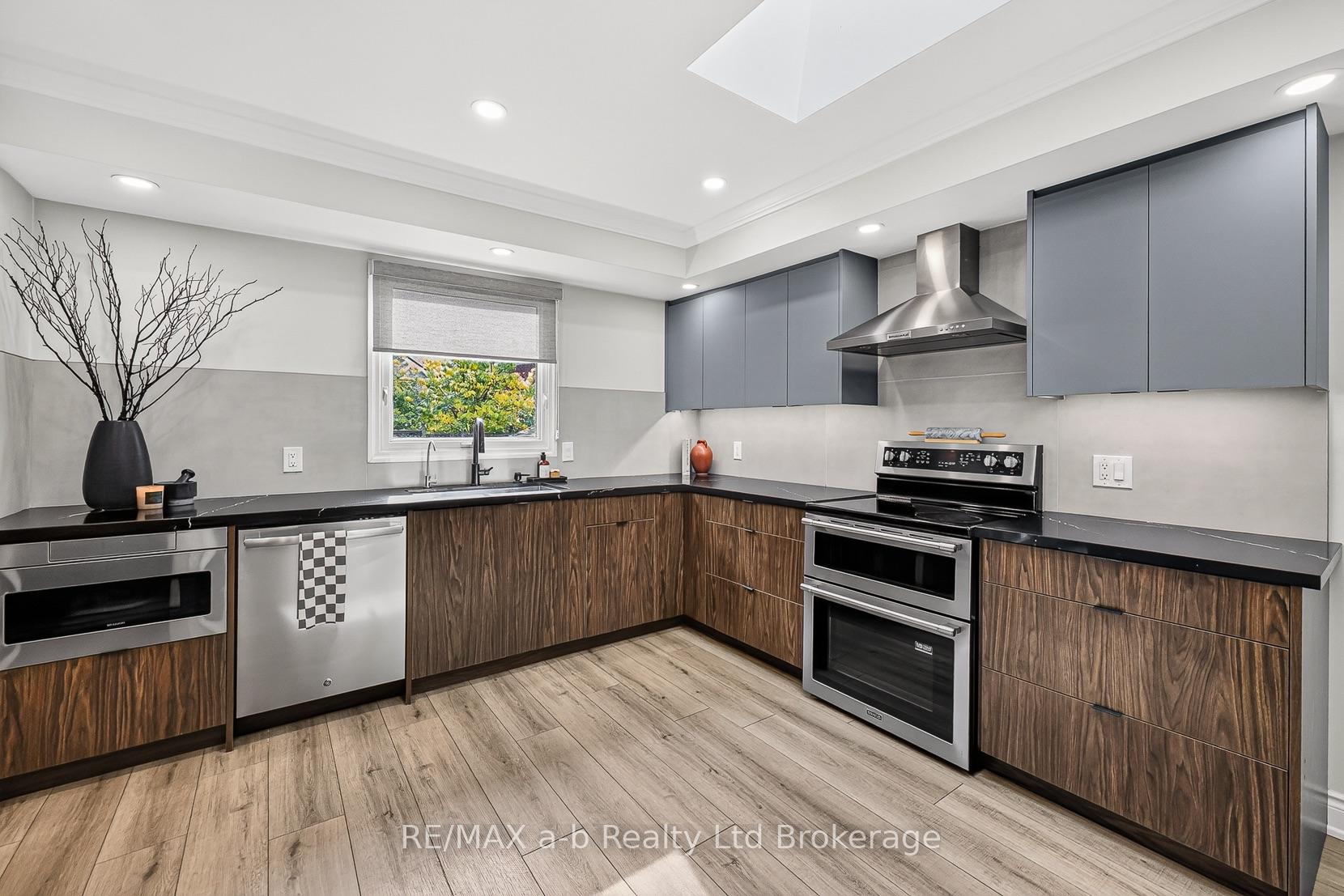 Photo 11 of 1182 Sprucedale Road, Woodstock, Woodstock - North — HOMEH