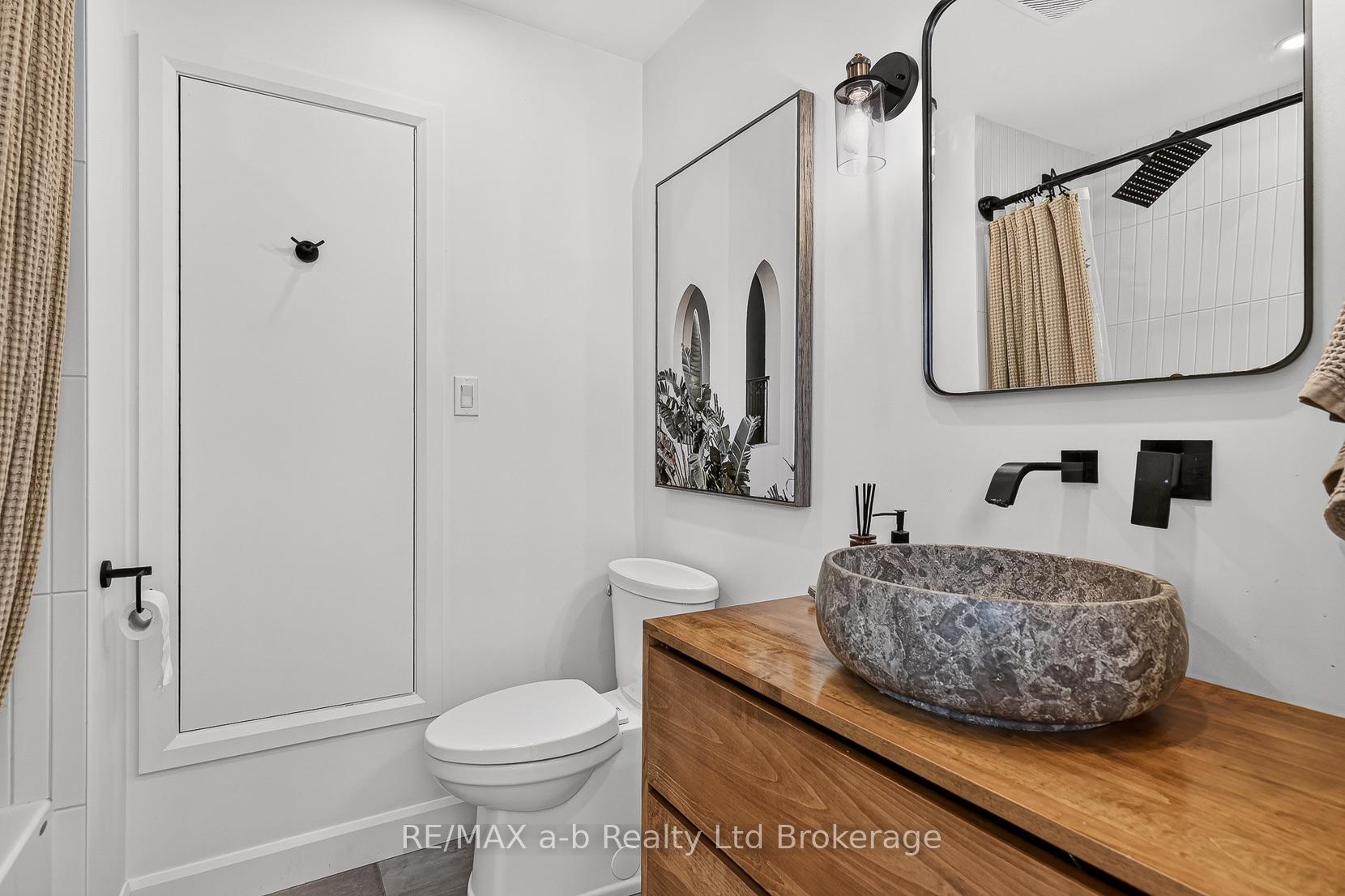 Photo 19 of 1182 Sprucedale Road, Woodstock, Woodstock - North — HOMEH