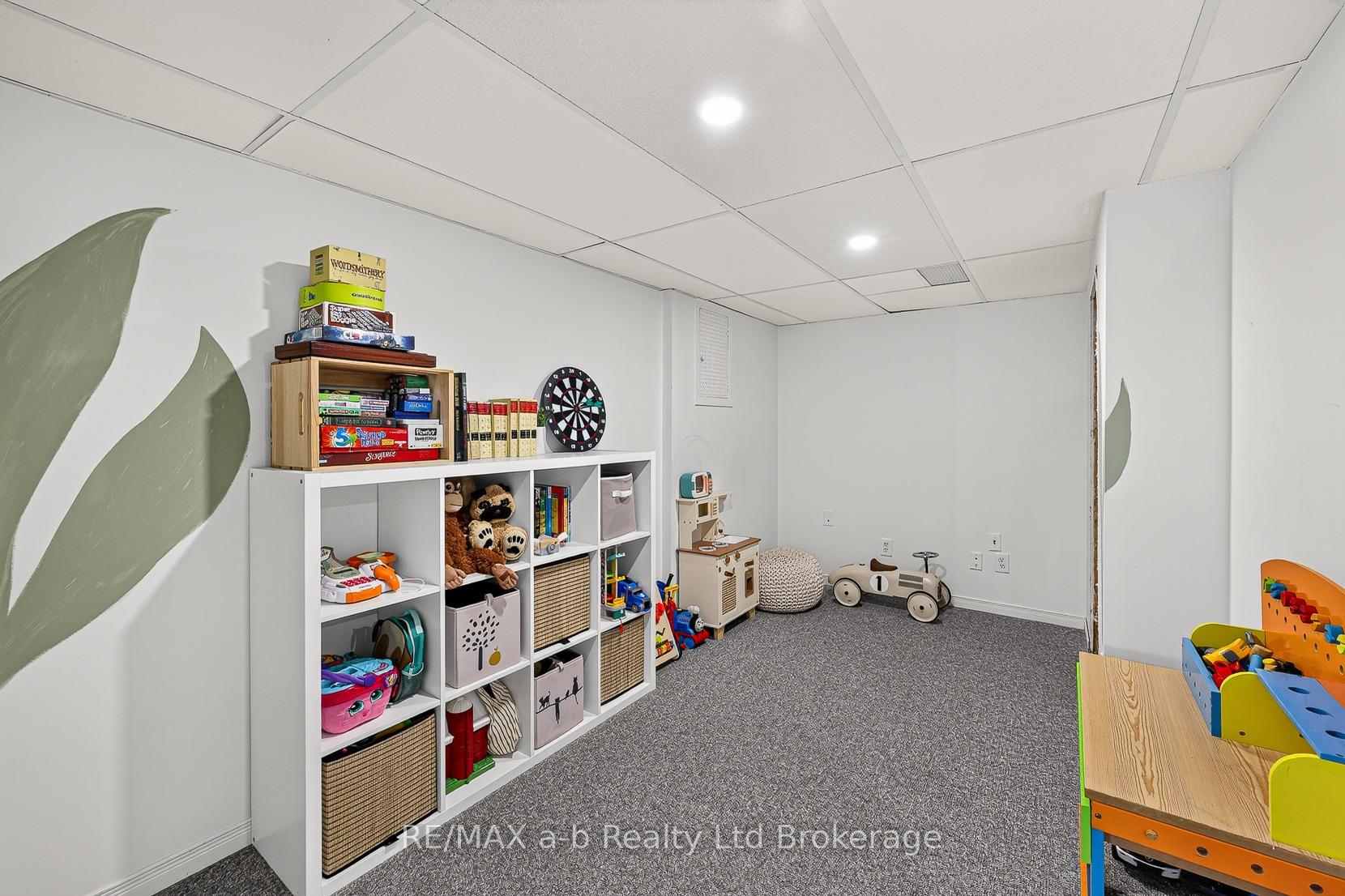 Photo 26 of 1182 Sprucedale Road, Woodstock, Woodstock - North — HOMEH