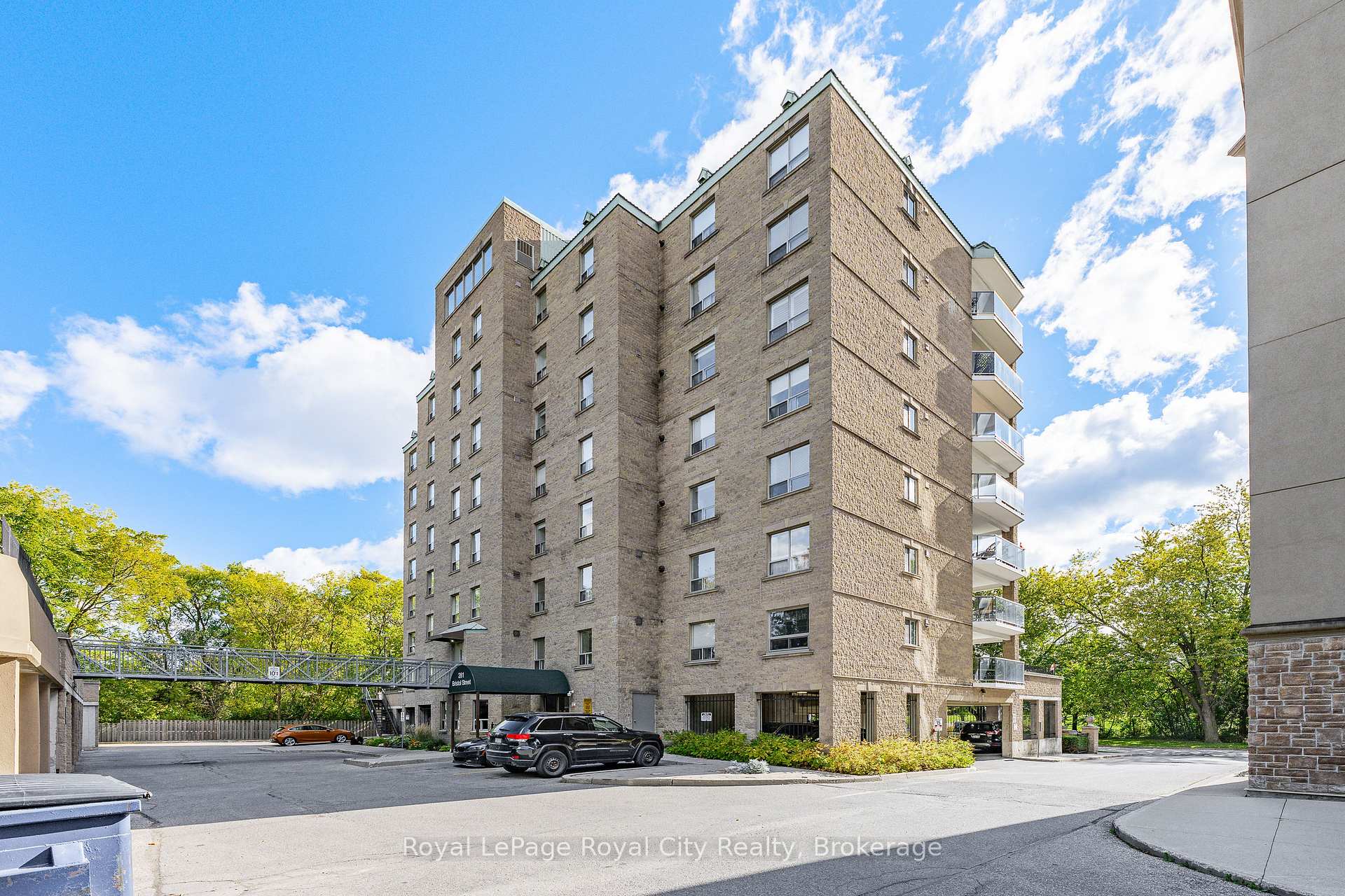 Photo 2 of Unit 701, 281 Bristol Street, Guelph, Junction/Onward Willow — HOMEH