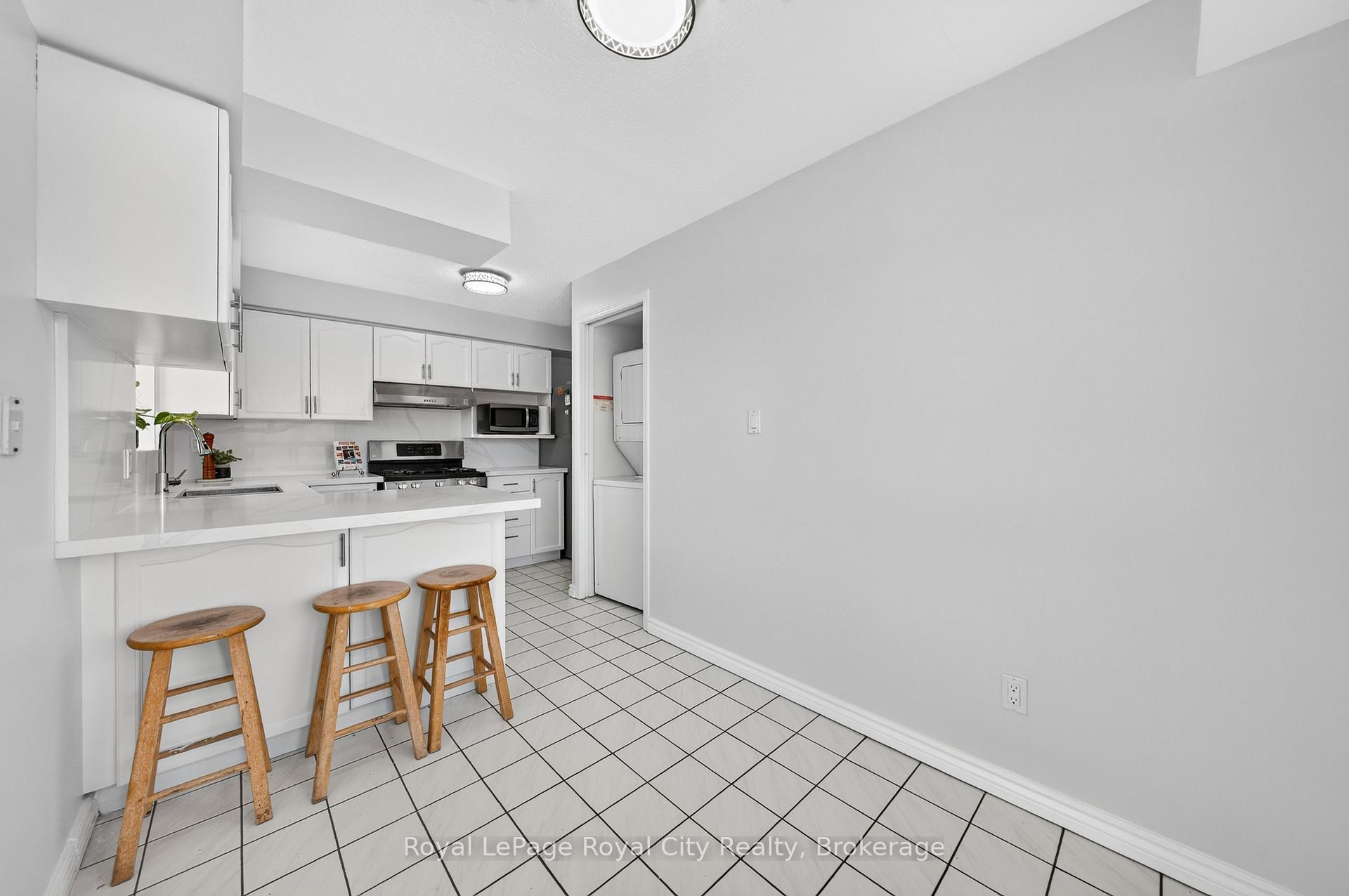 Photo 11 of Unit 701, 281 Bristol Street, Guelph, Junction/Onward Willow — HOMEH