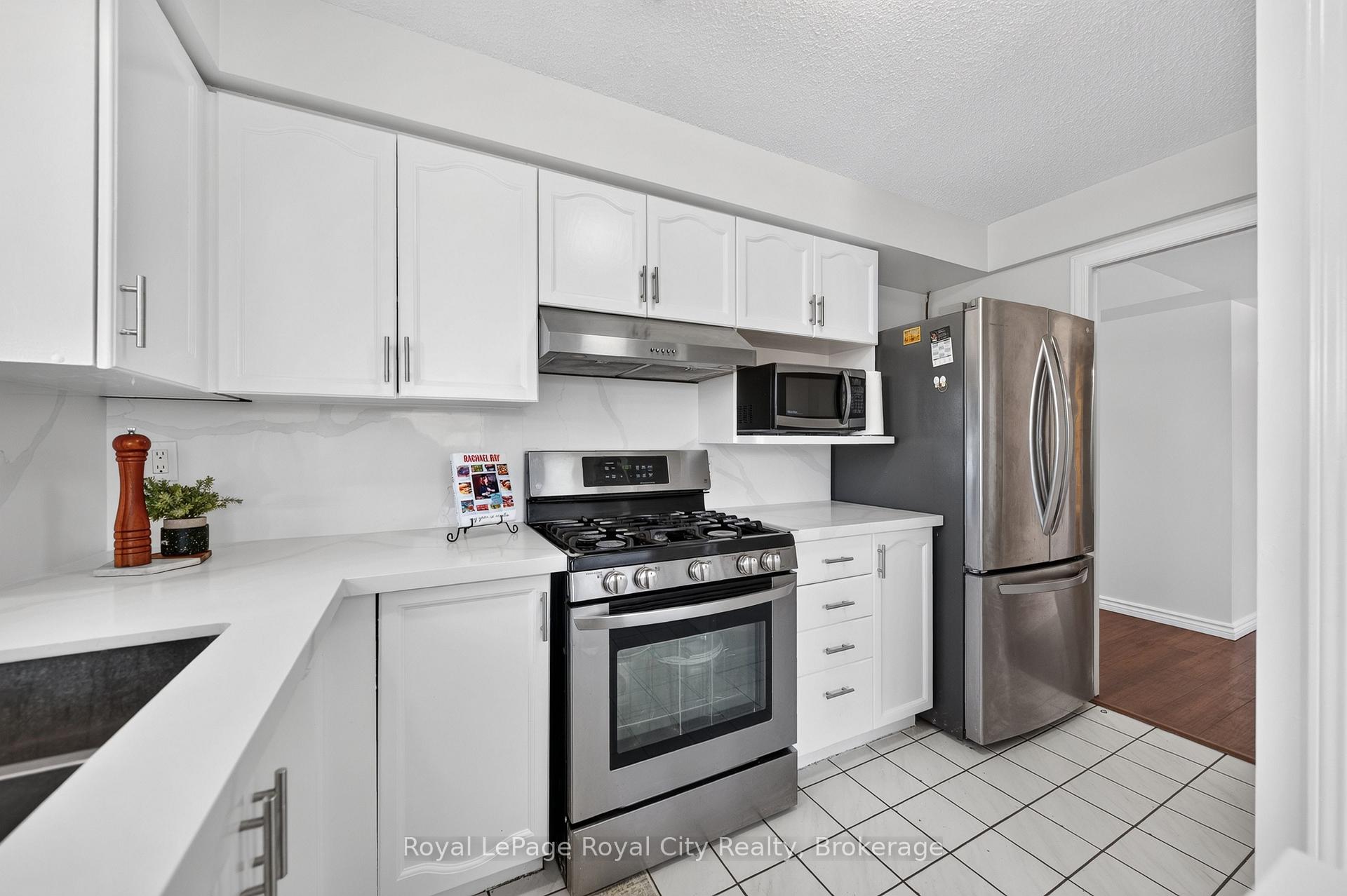 Photo 13 of Unit 701, 281 Bristol Street, Guelph, Junction/Onward Willow — HOMEH