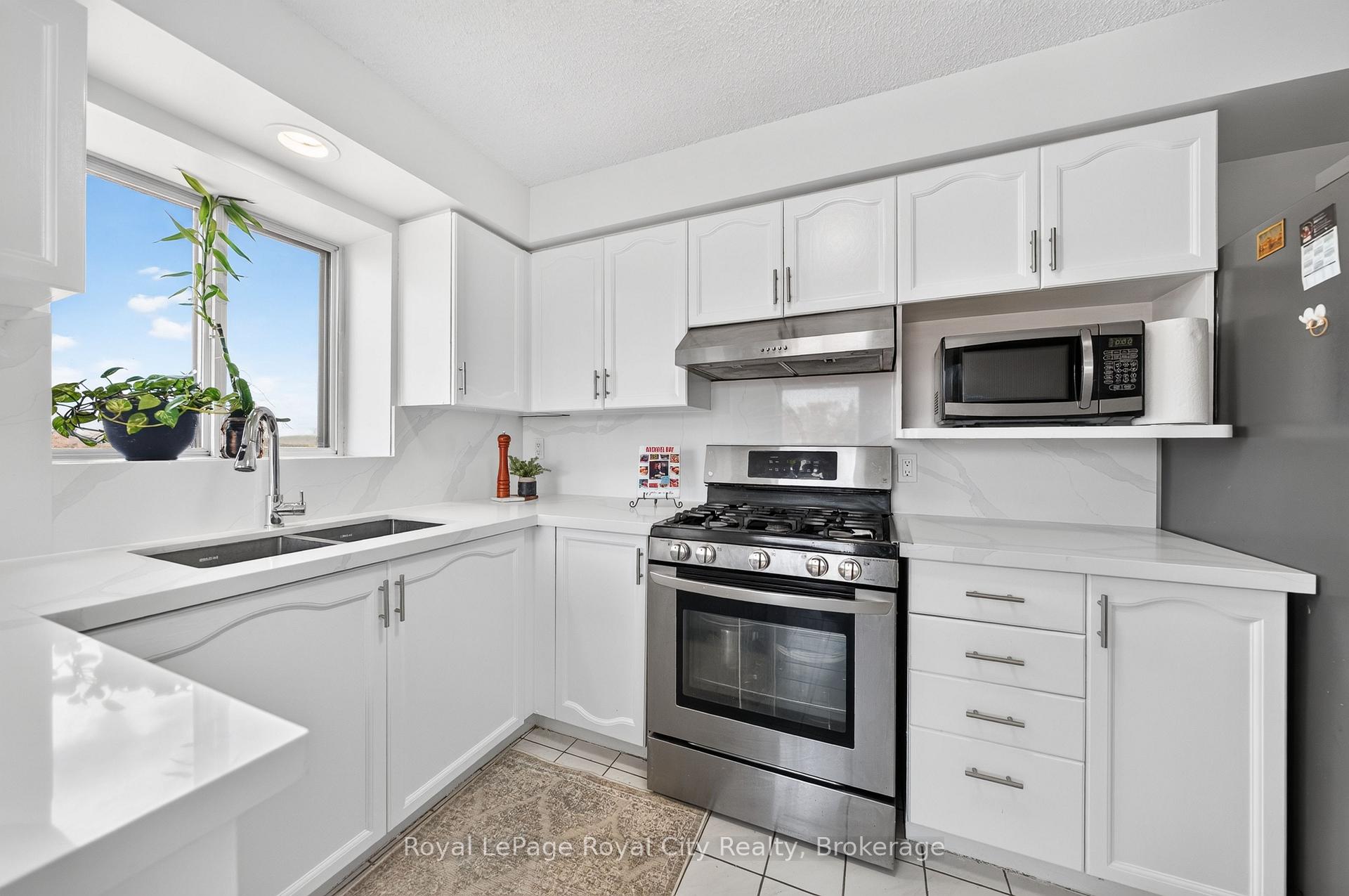 Photo 15 of Unit 701, 281 Bristol Street, Guelph, Junction/Onward Willow — HOMEH