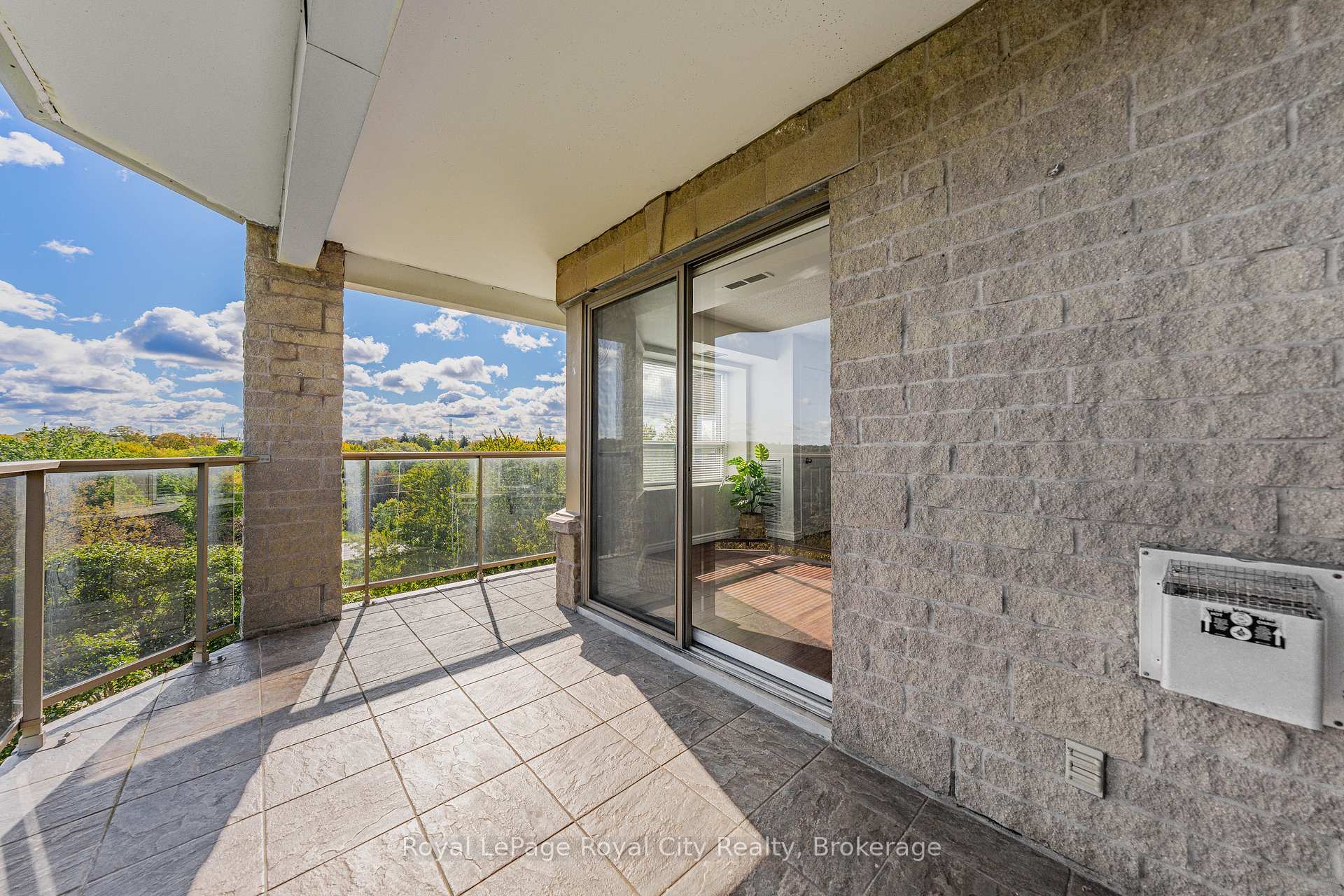 Photo 26 of Unit 701, 281 Bristol Street, Guelph, Junction/Onward Willow — HOMEH