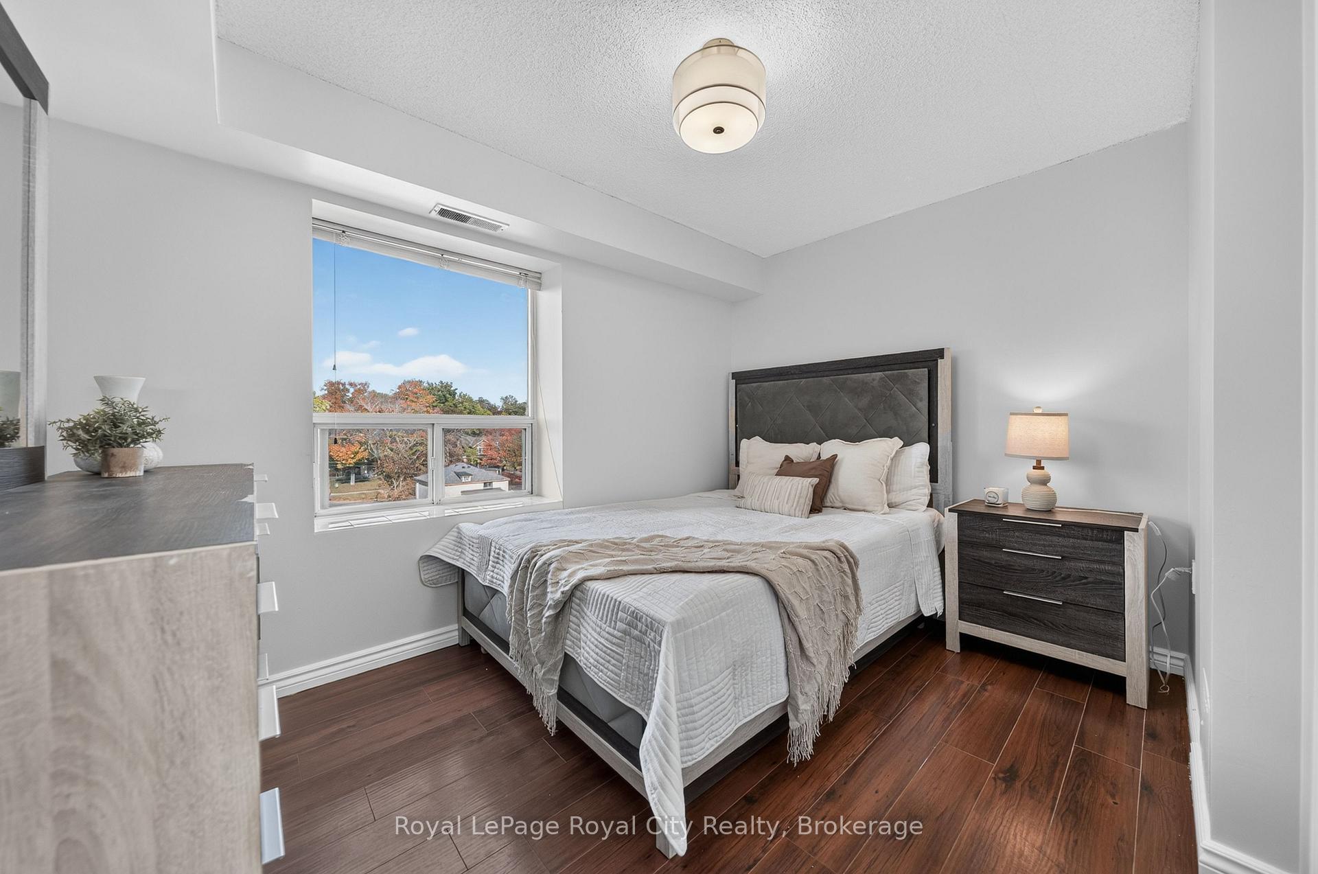 Photo 37 of Unit 701, 281 Bristol Street, Guelph, Junction/Onward Willow — HOMEH