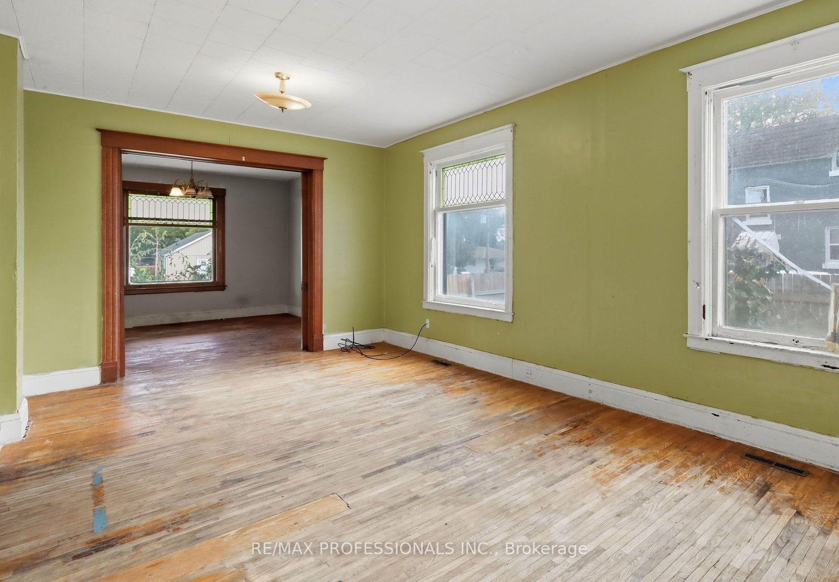 Photo 14 of 26 Arthur Avenue, St. Thomas — HOMEH