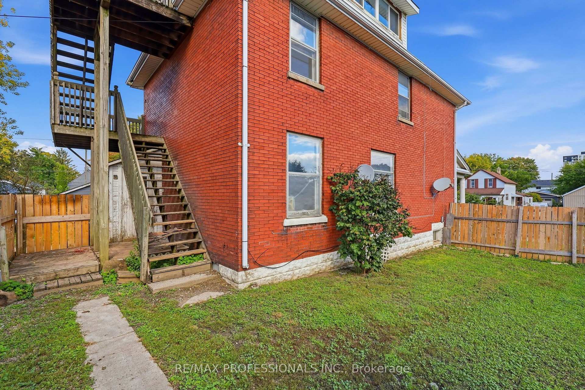 Photo 34 of 26 Arthur Avenue, St. Thomas — HOMEH
