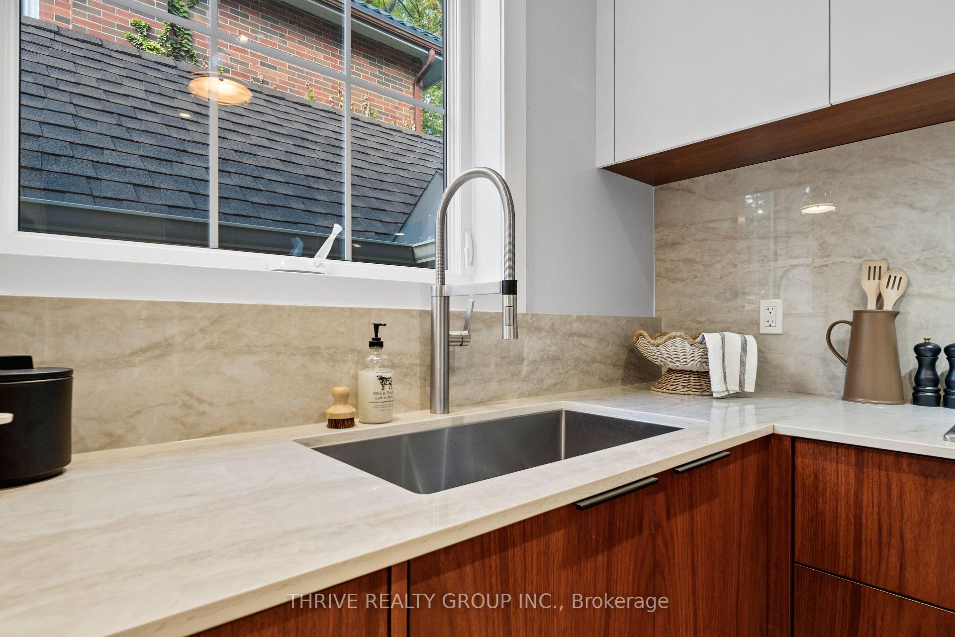 Photo 7 of 997 Maitland Street, London, East B — HOMEH