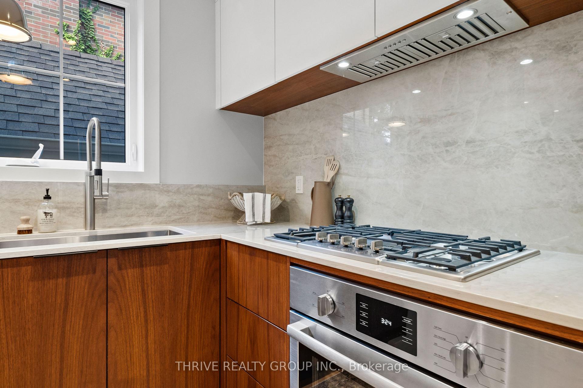 Photo 8 of 997 Maitland Street, London, East B — HOMEH
