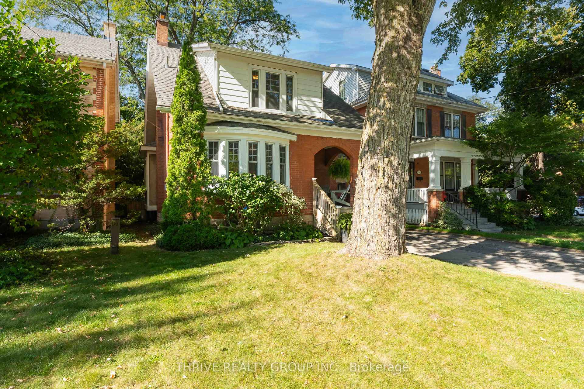 Photo 4 of 943 Waterloo Street, London, East B — HOMEH