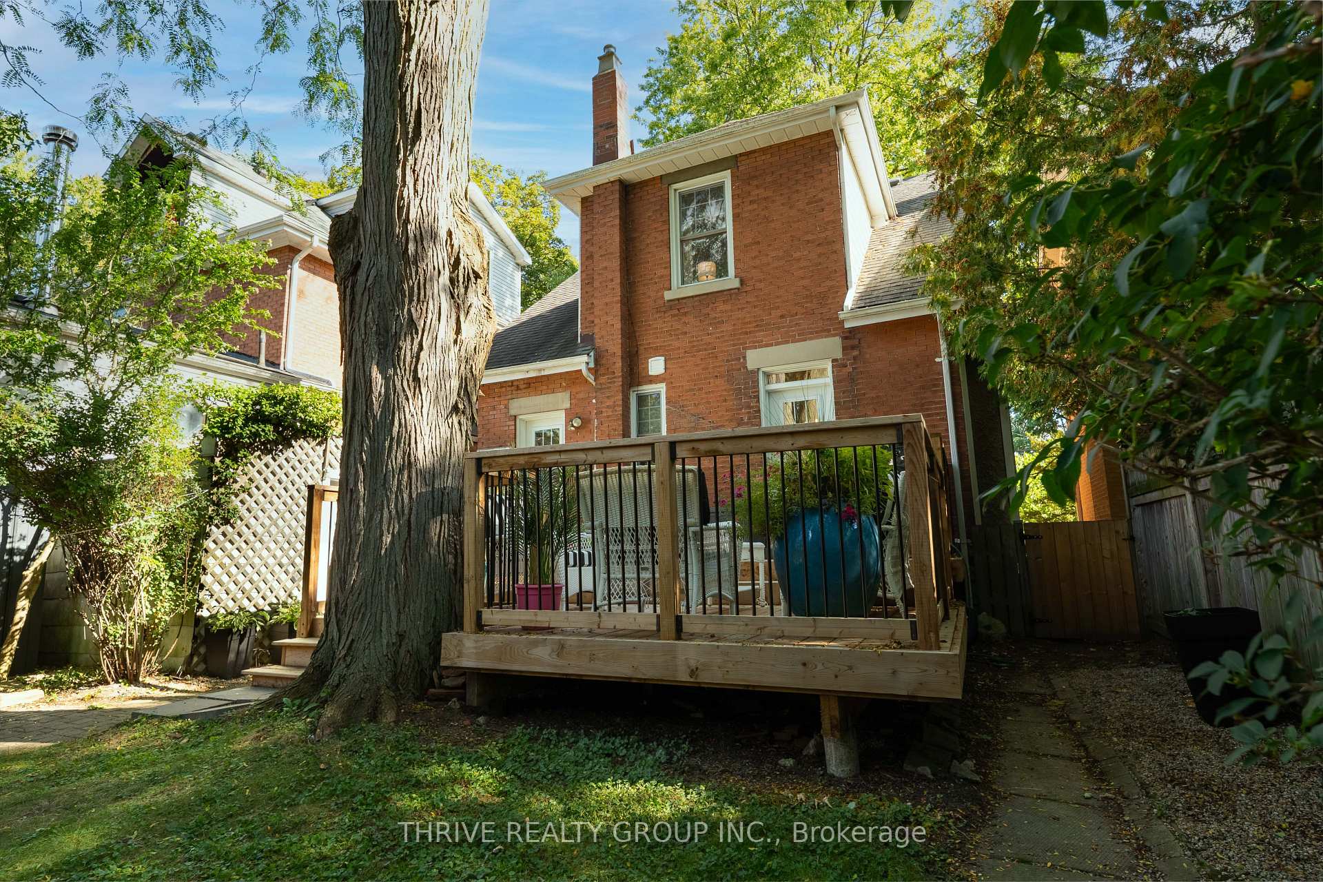 Photo 11 of 943 Waterloo Street, London, East B — HOMEH