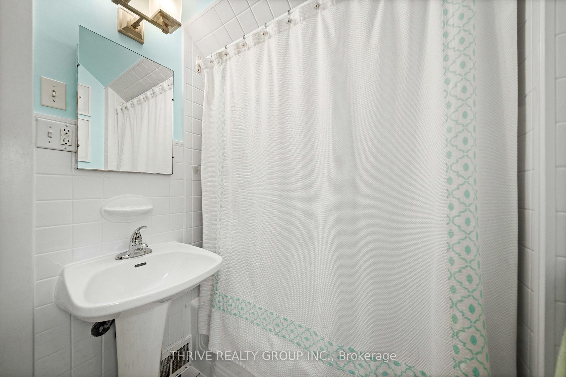 Photo 36 of 943 Waterloo Street, London, East B — HOMEH