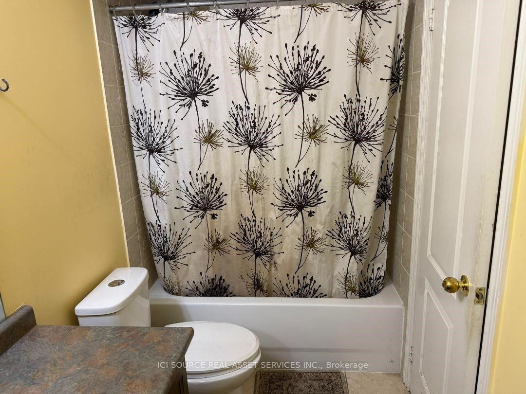Photo 7 of Unit Upper, 26 Pefferlaw Circle, Brampton, Bram West — HOMEH