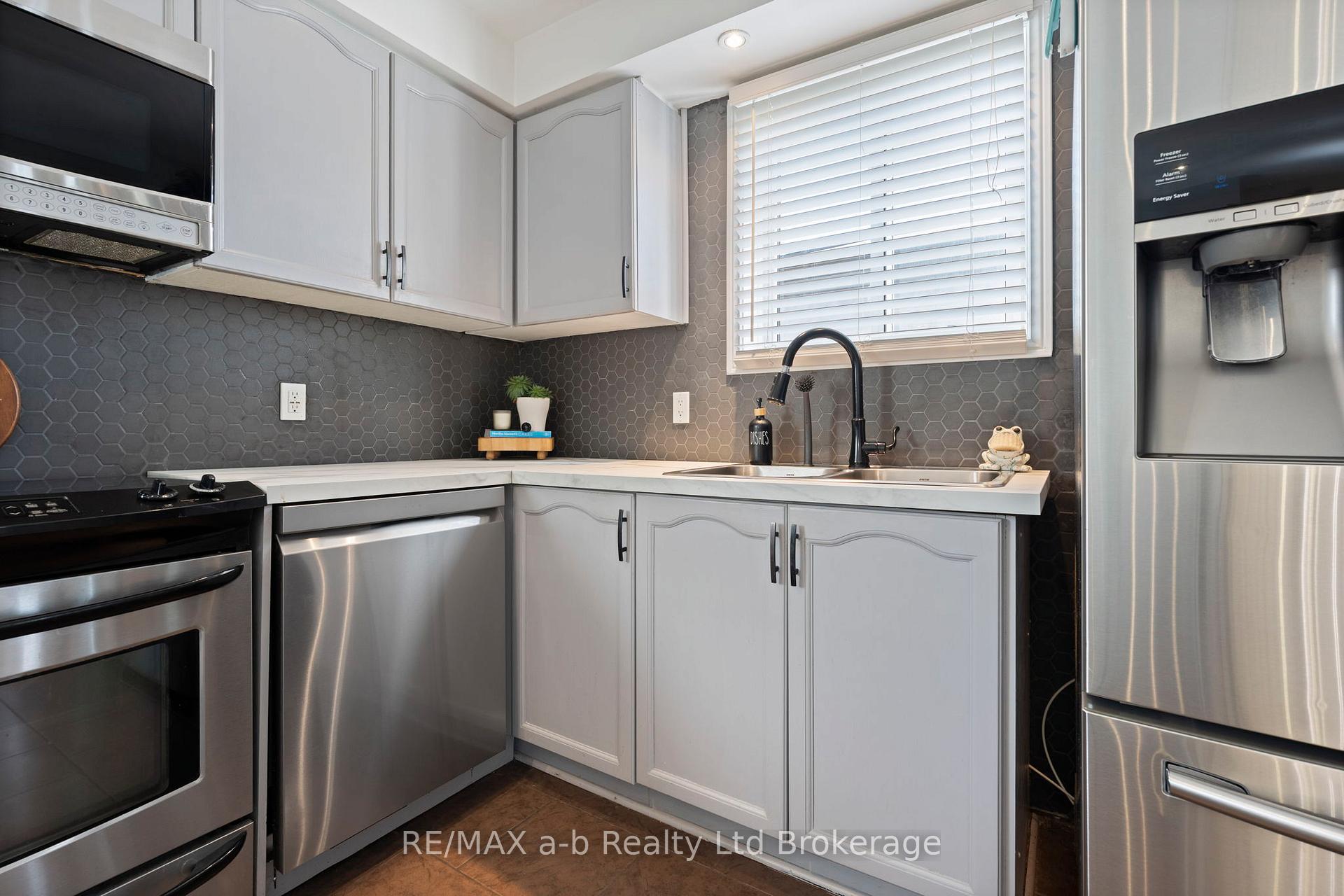 Photo 9 of 36 Kara Lane, Tillsonburg — HOMEH