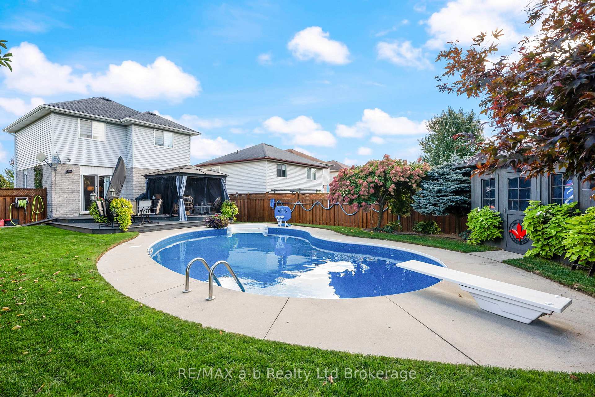 Photo 22 of 36 Kara Lane, Tillsonburg — HOMEH