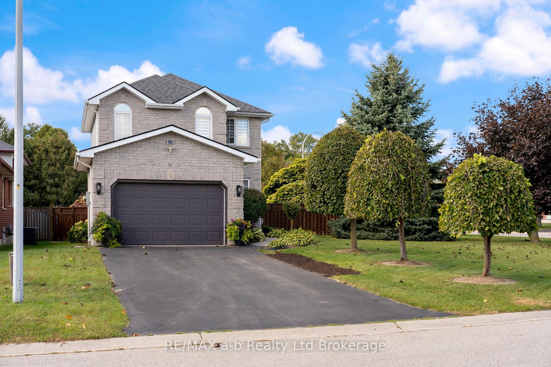 Photo 30 of 36 Kara Lane, Tillsonburg — HOMEH