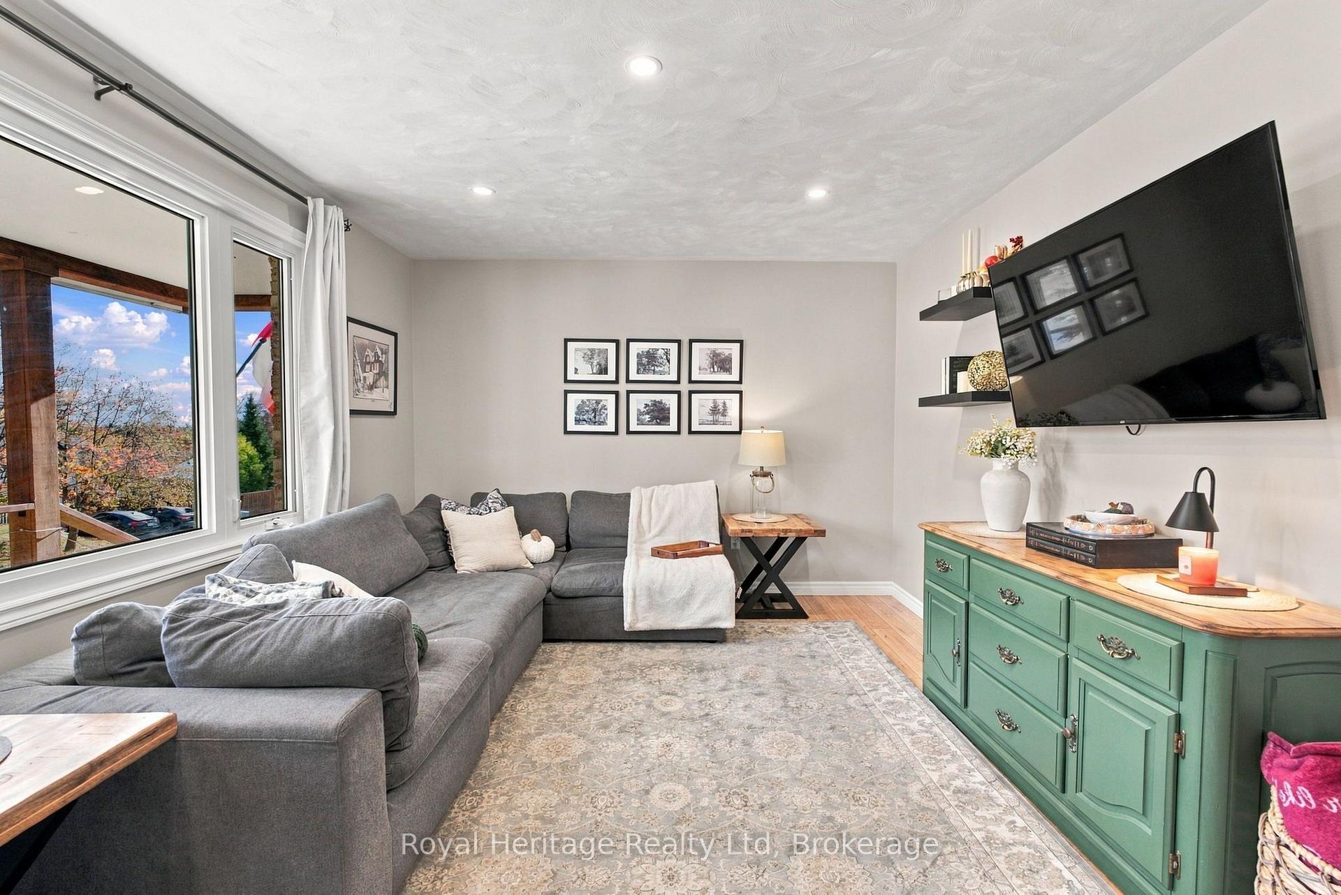 Photo 7 of 1533 Redwood Drive, Peterborough, Monaghan Ward 2 — HOMEH