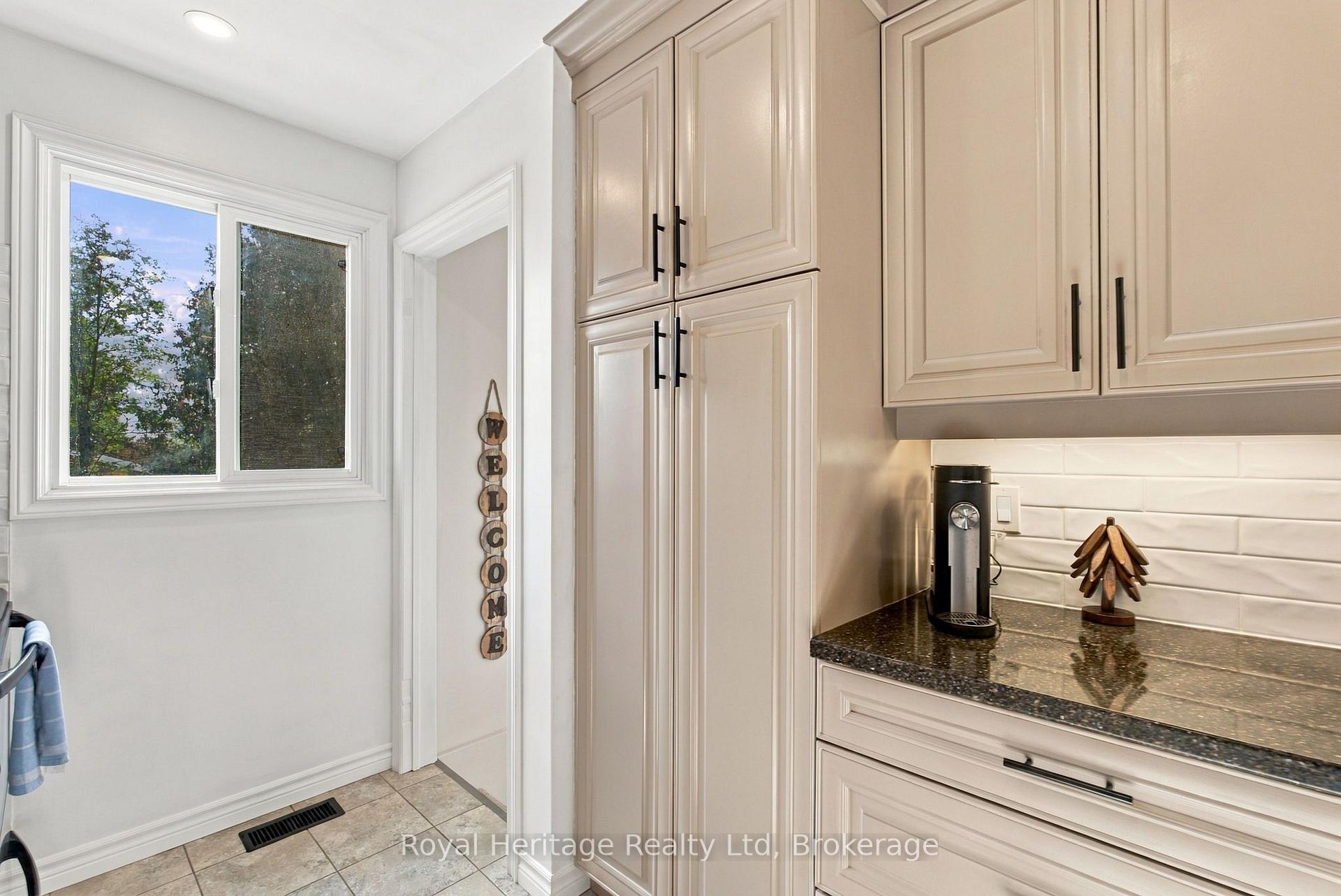Photo 17 of 1533 Redwood Drive, Peterborough, Monaghan Ward 2 — HOMEH